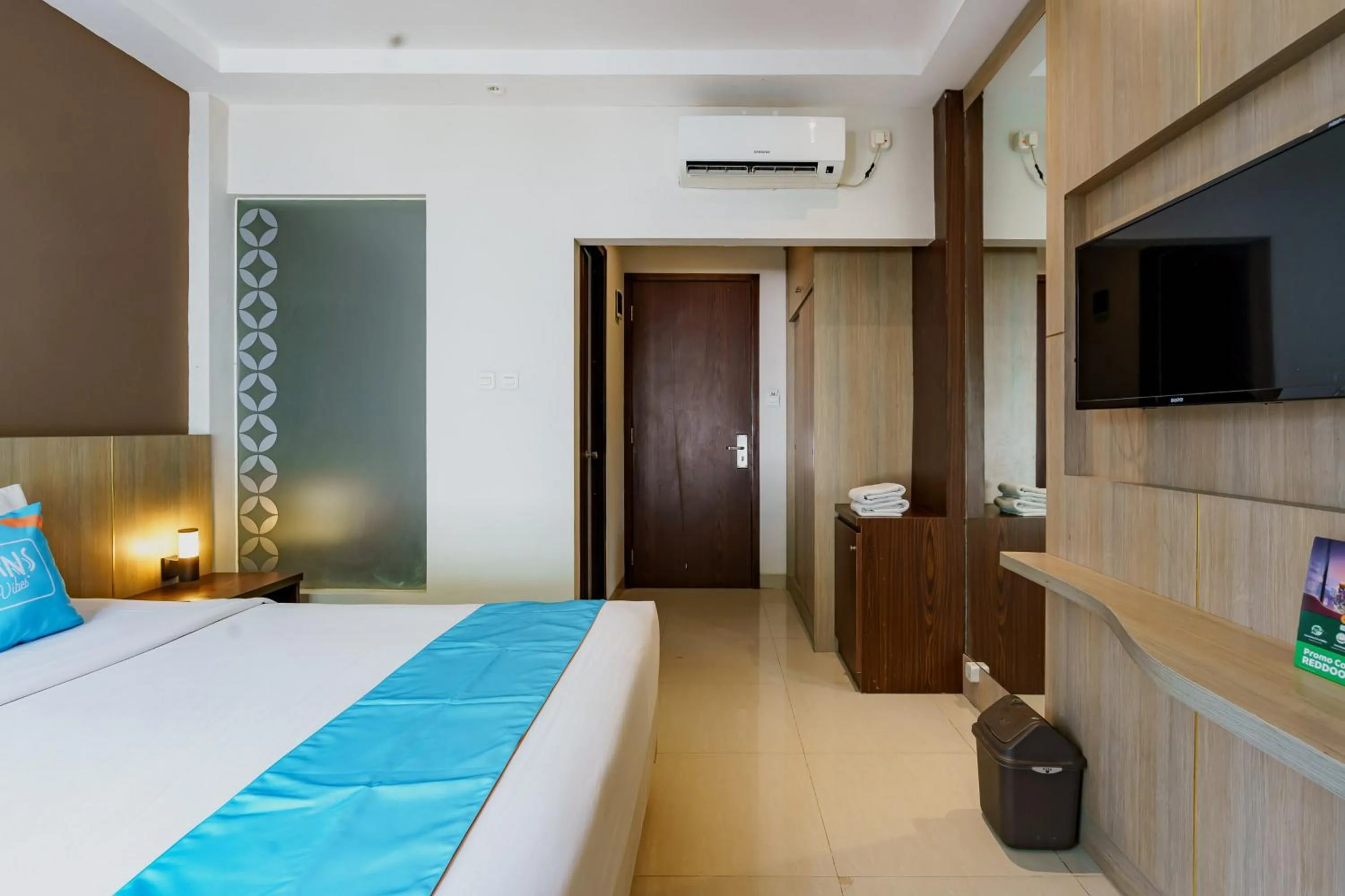 Bedroom, Bed in Sans Vibes Jasmine Suite TB Simatupang
