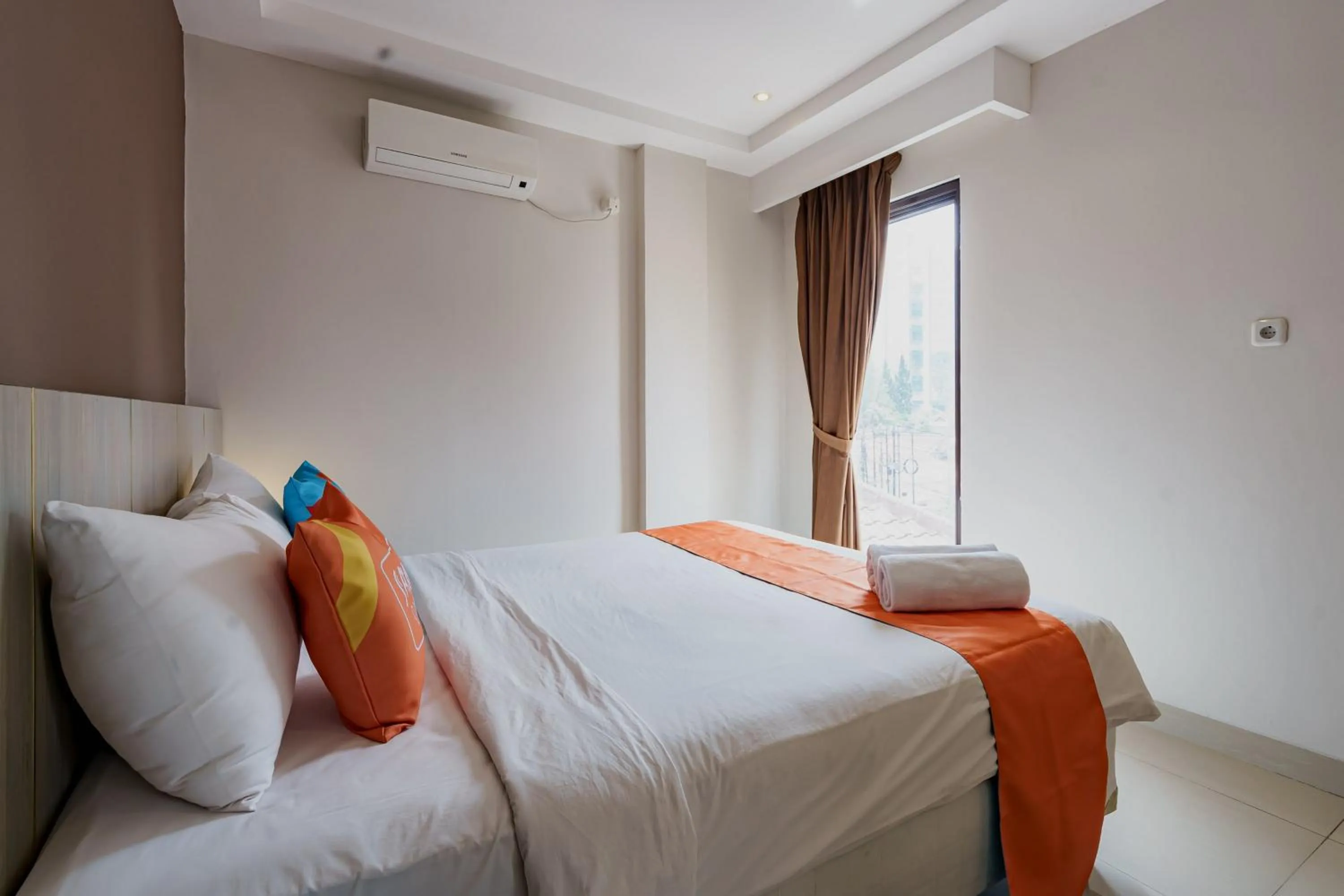 Bedroom, Bed in Sans Vibes Jasmine Suite TB Simatupang