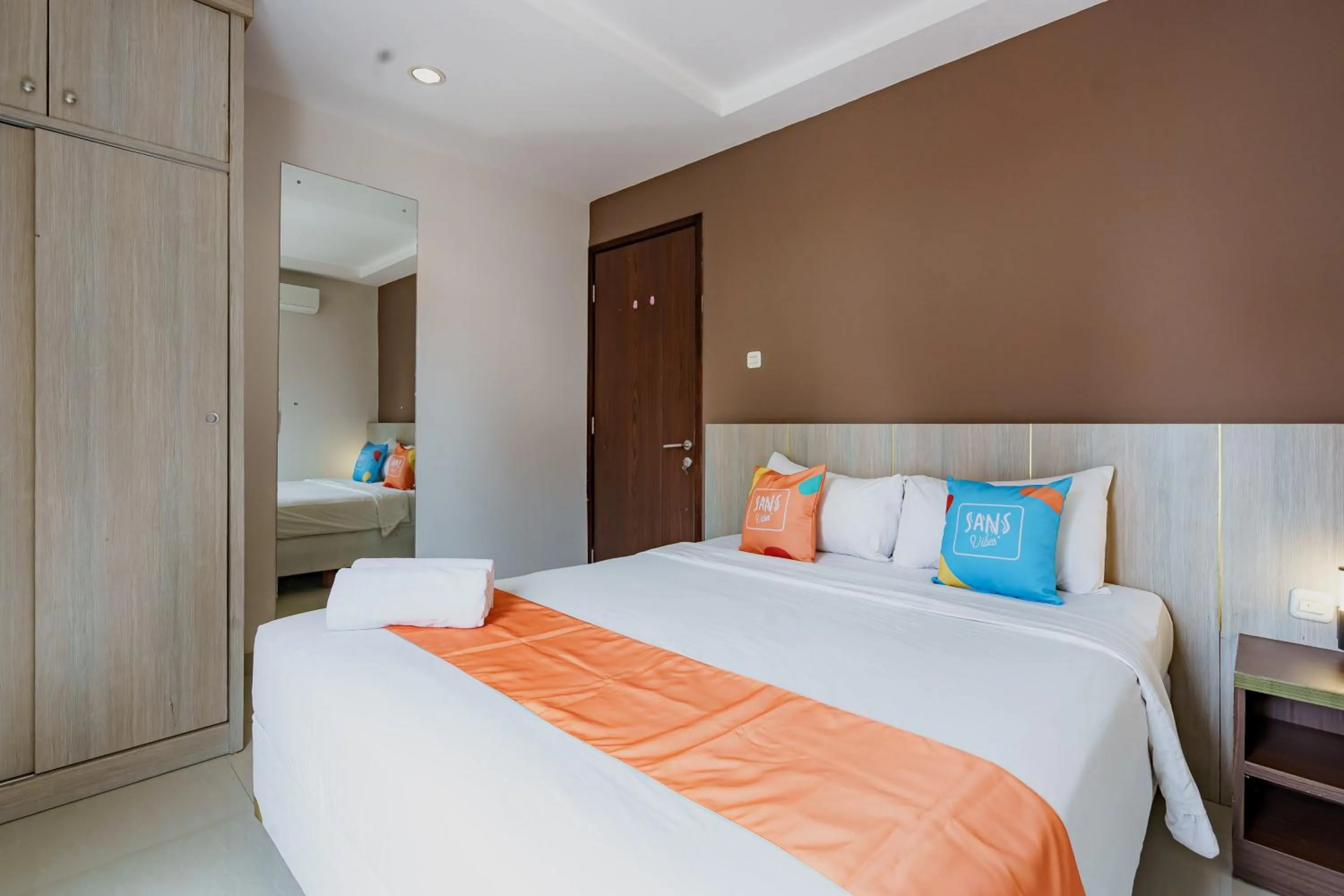 Bedroom, Bed in Sans Vibes Jasmine Suite TB Simatupang