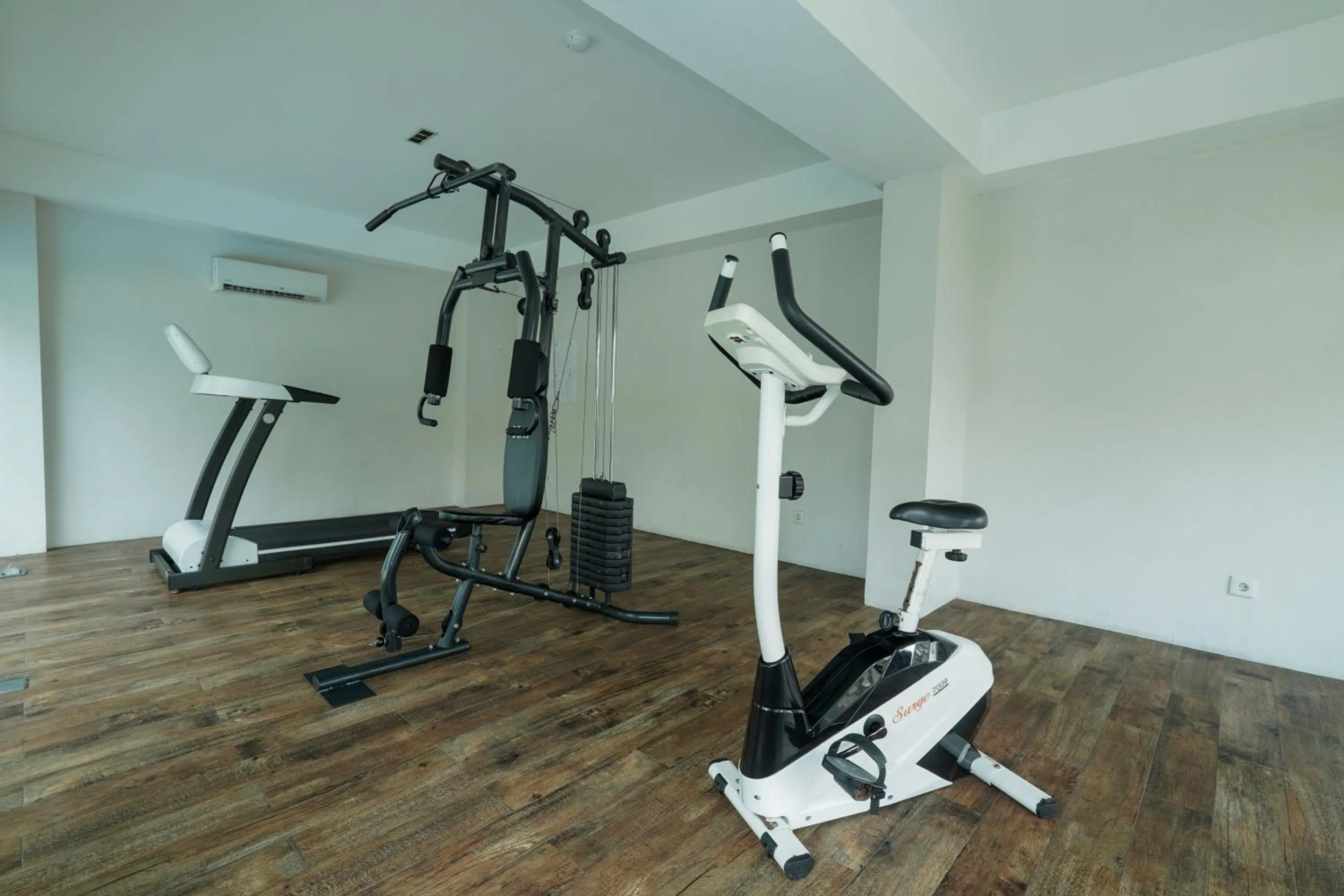 Fitness centre/facilities in Royal Padjadjaran Hotel
