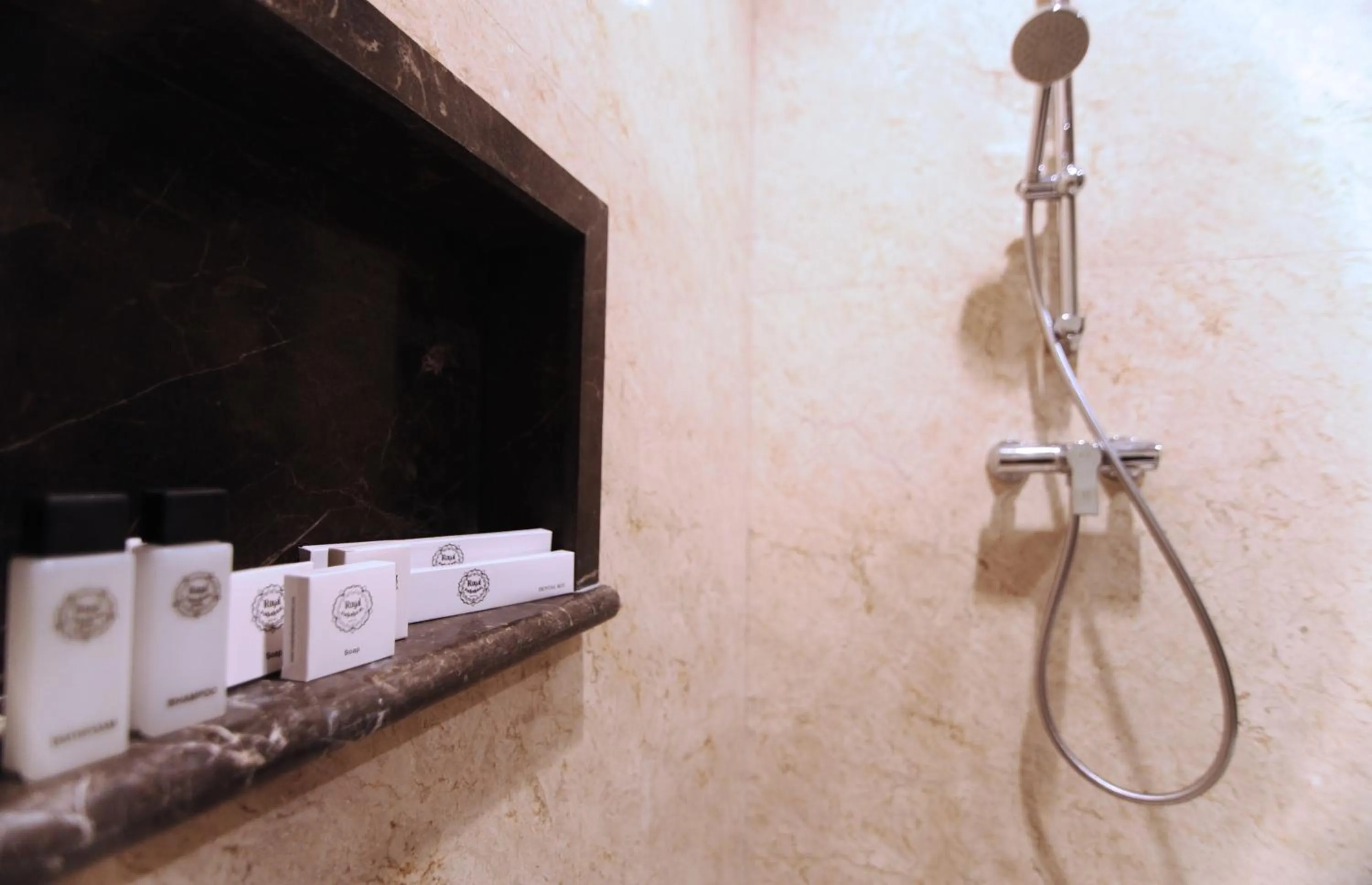 Bathroom in Royal Padjadjaran Hotel