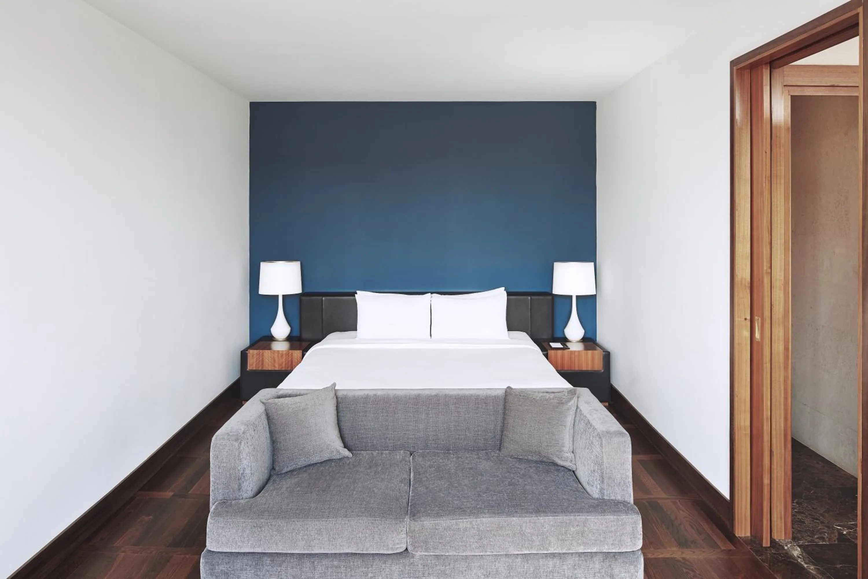 Bedroom, Bed in Metropol Palace, Belgrade