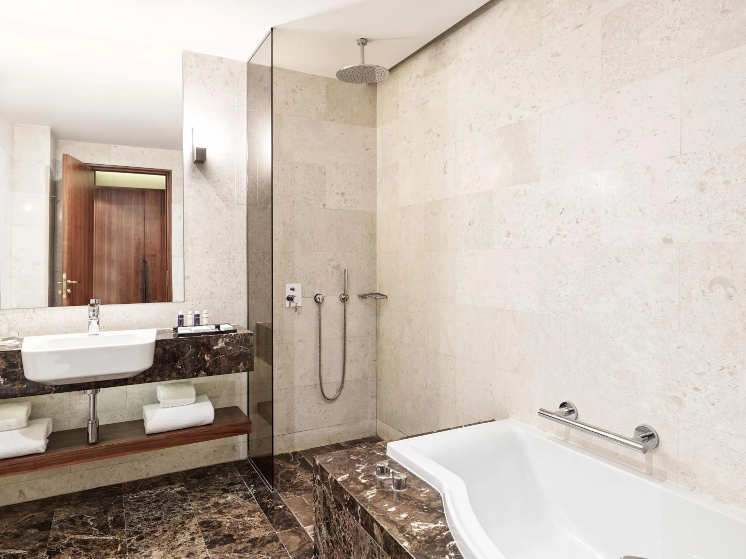 Bathroom in Metropol Palace, Belgrade