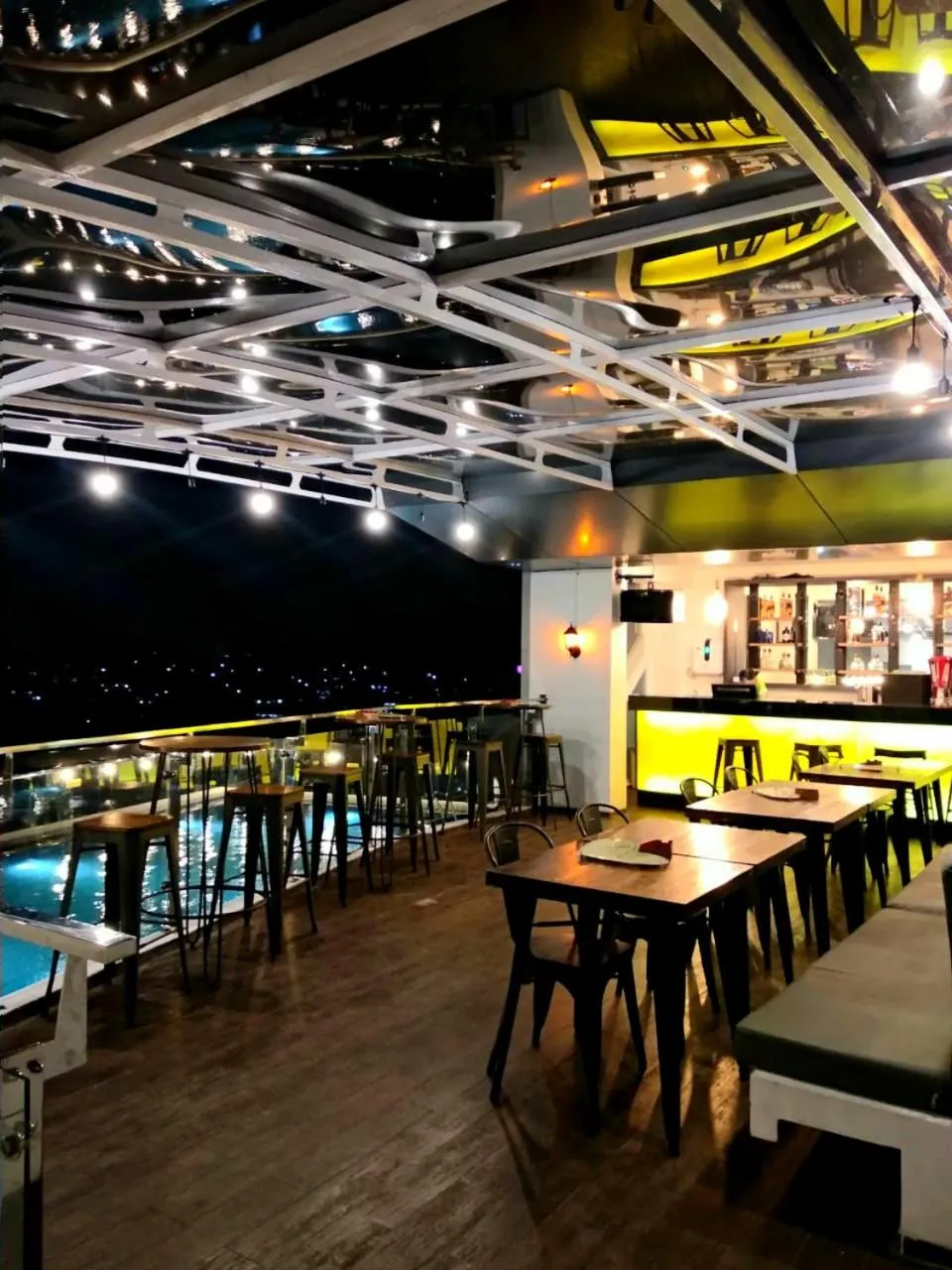 Lounge or bar in MaxOneHotels @Balikpapan