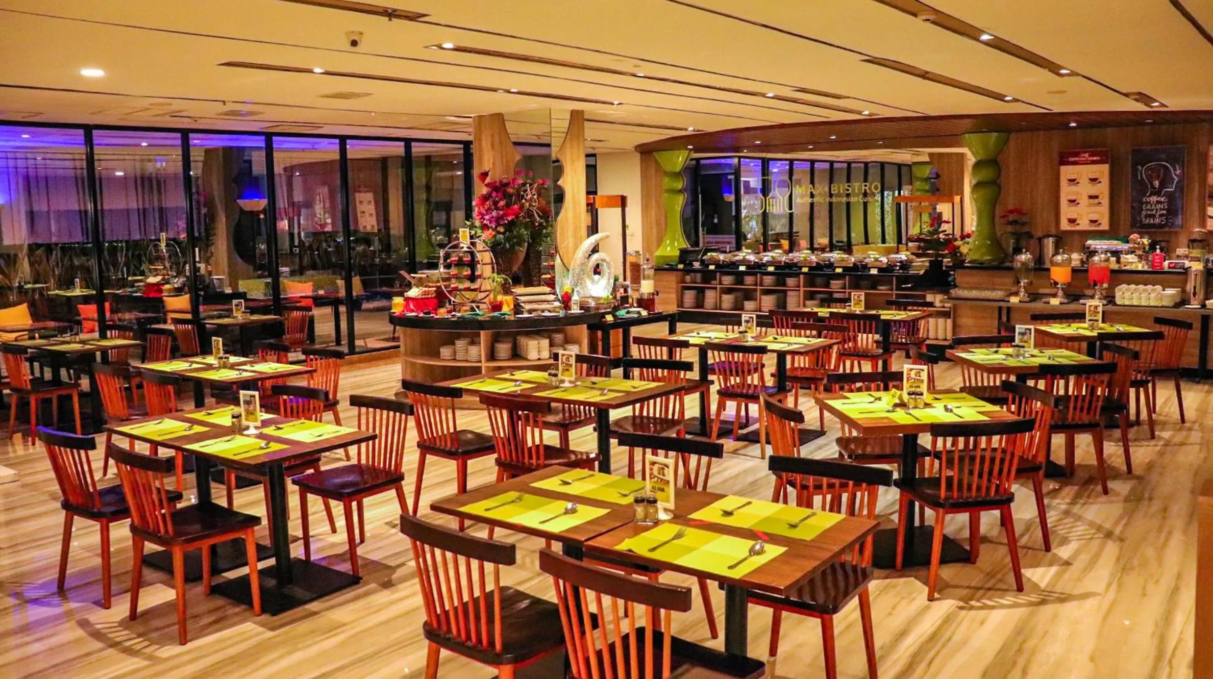 Restaurant/places to eat in MaxOneHotels @Balikpapan