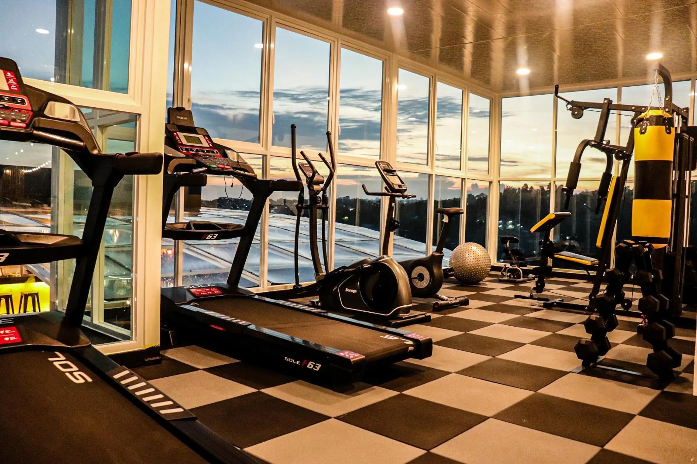 Fitness centre/facilities in MaxOneHotels @Balikpapan