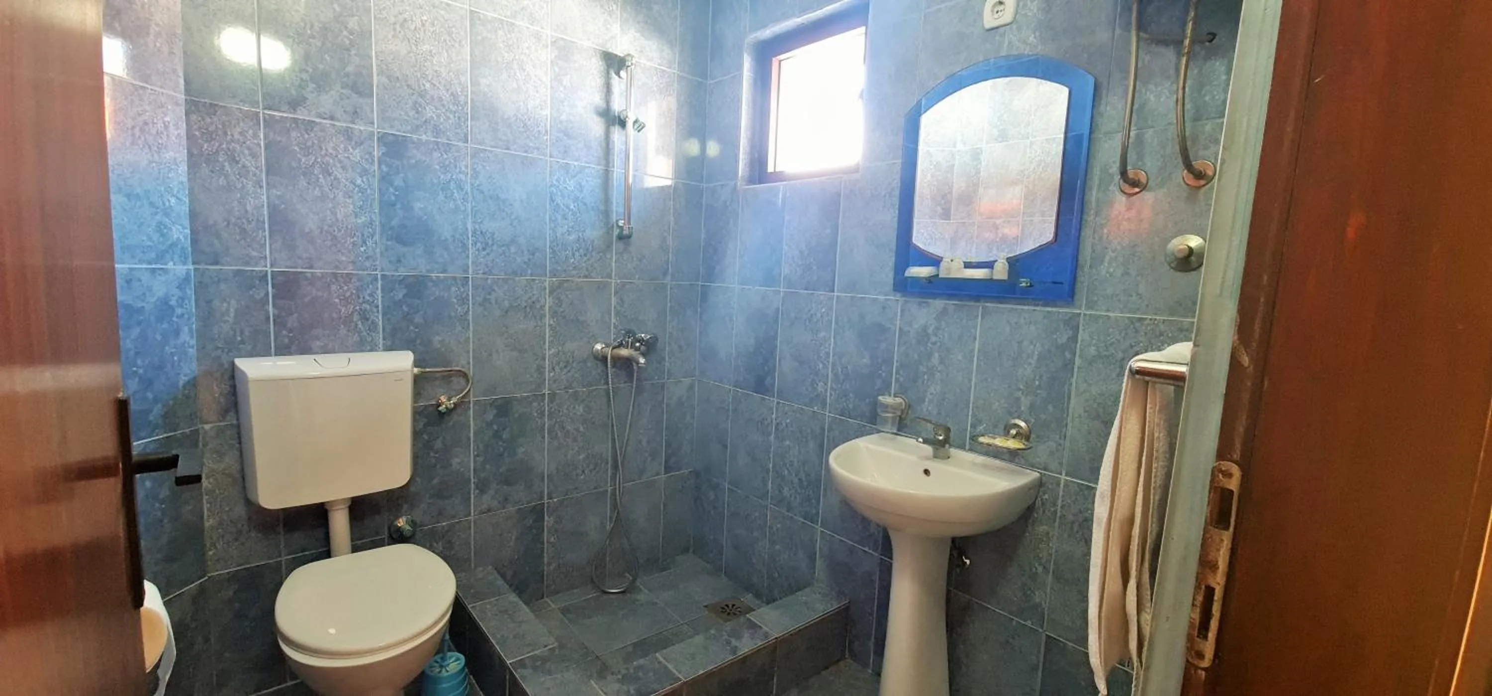 Bathroom in FKK Ada Bojana