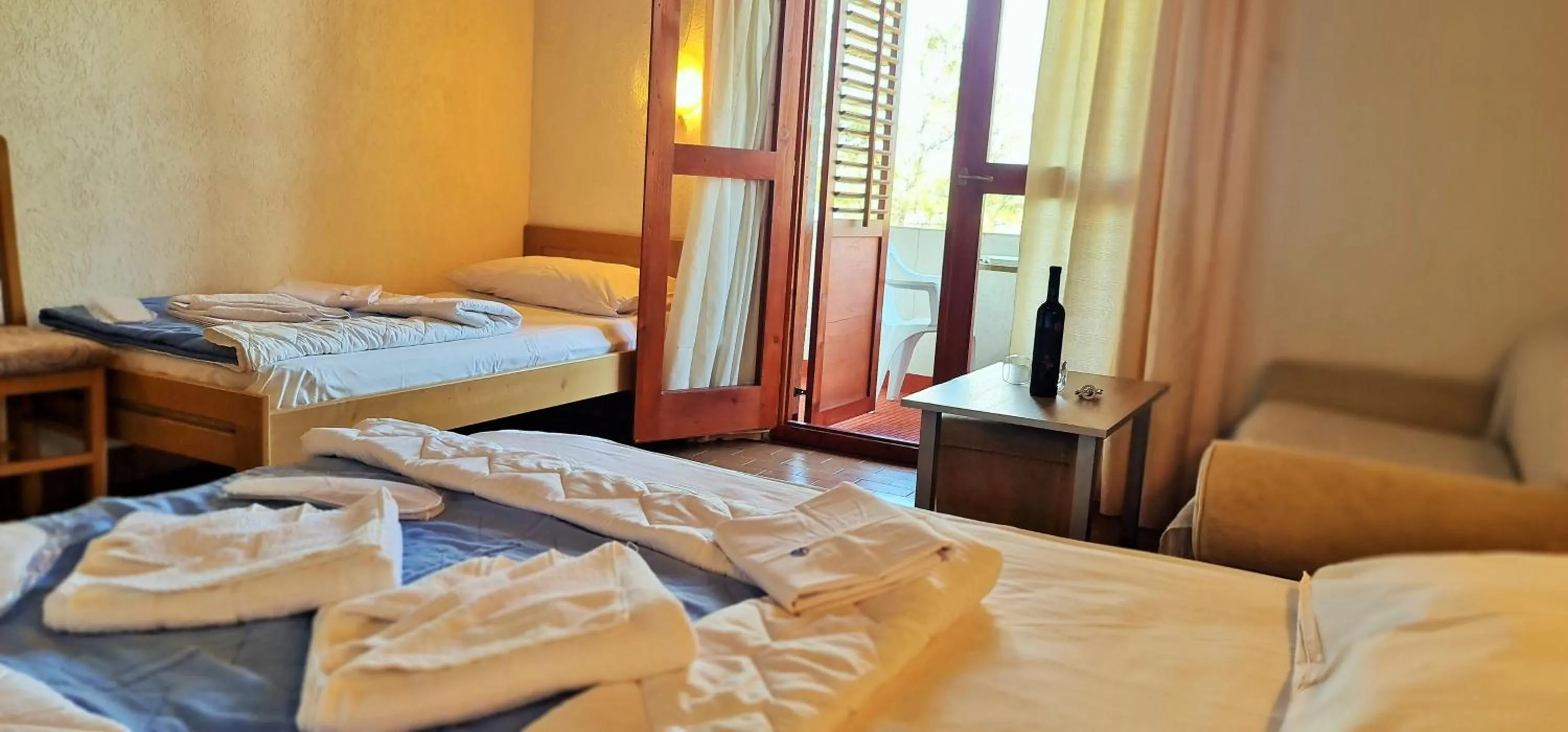 Bed in FKK Ada Bojana