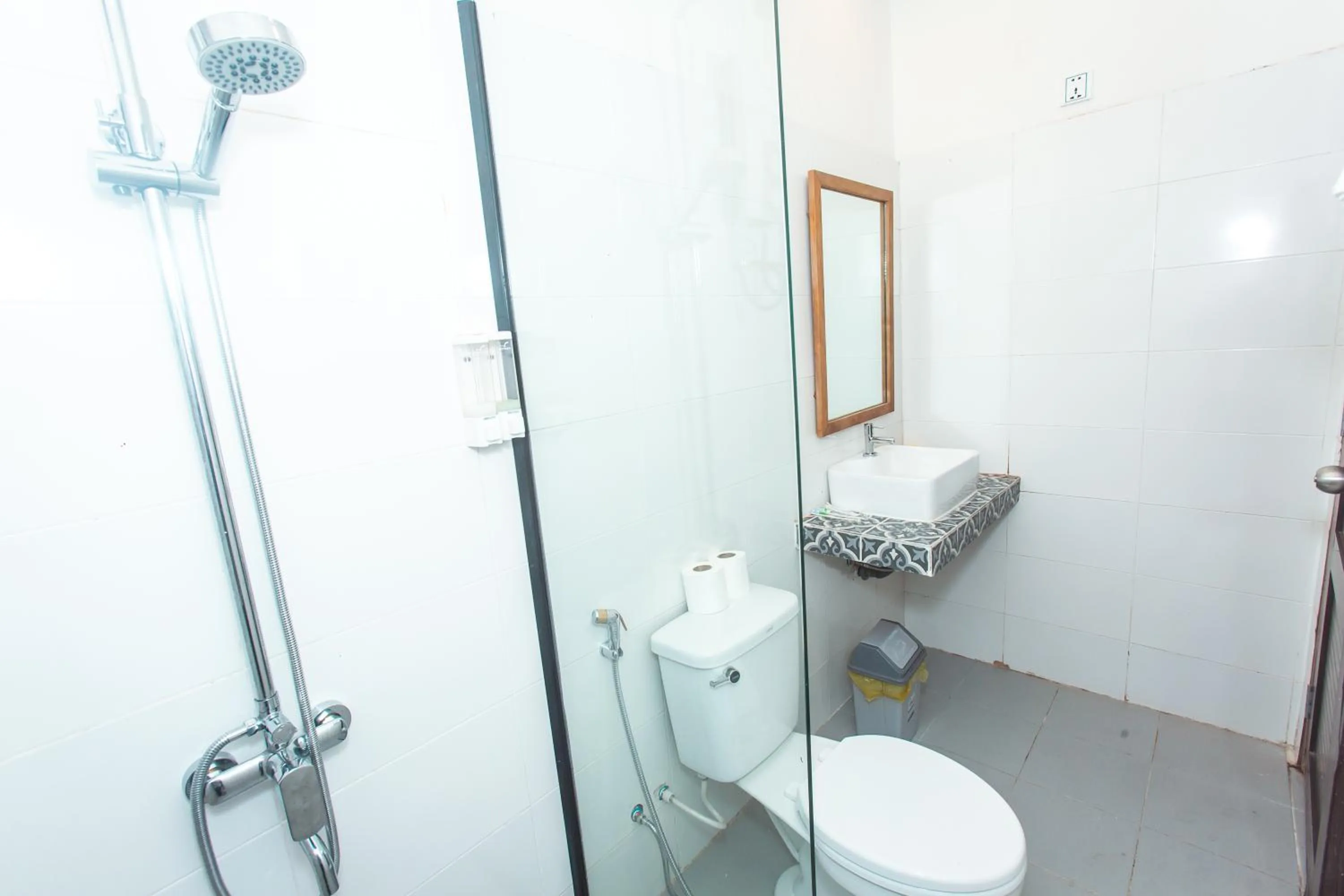 Toilet in Grand Elevation Hotel