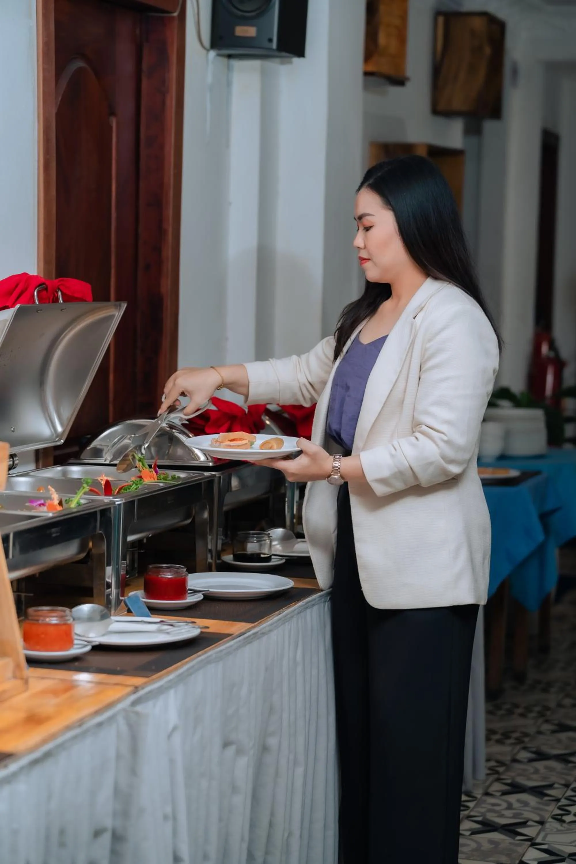 Breakfast in Grand Elevation Hotel