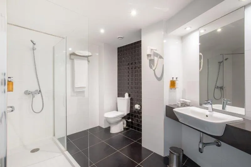 Bathroom in AP Eva Senses