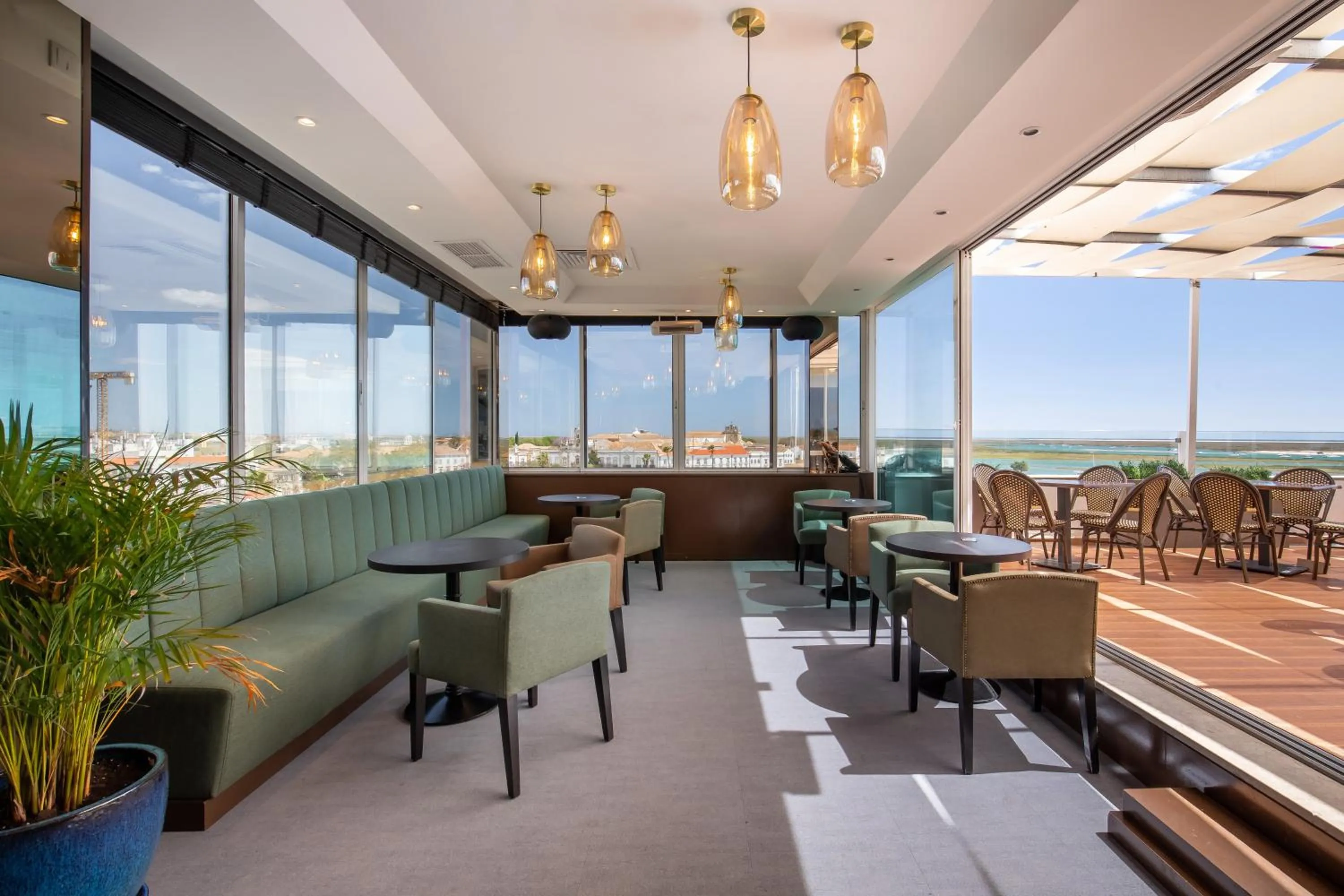 Lounge or bar in AP Eva Senses