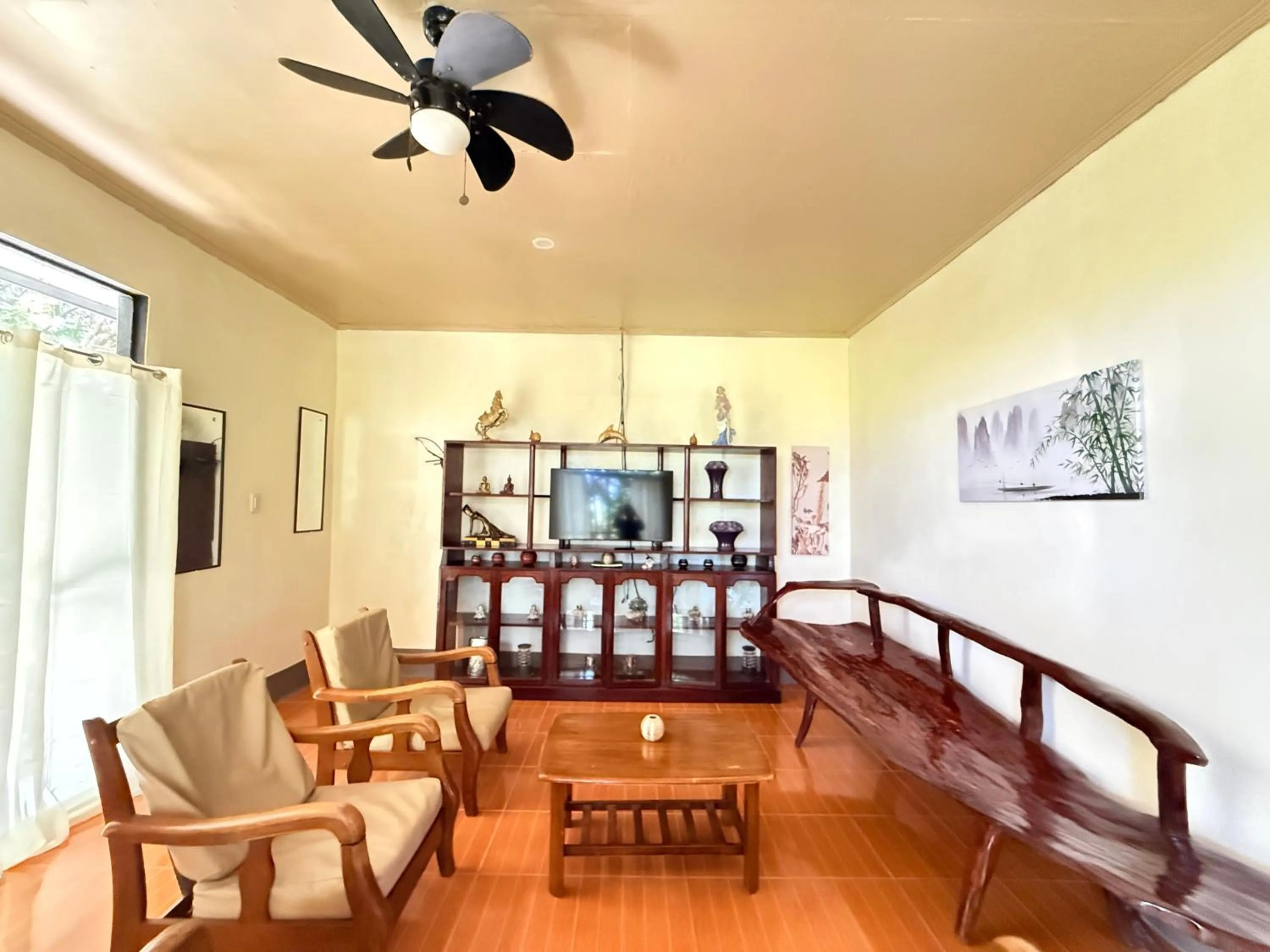 Victordelia Hilltop Hostel