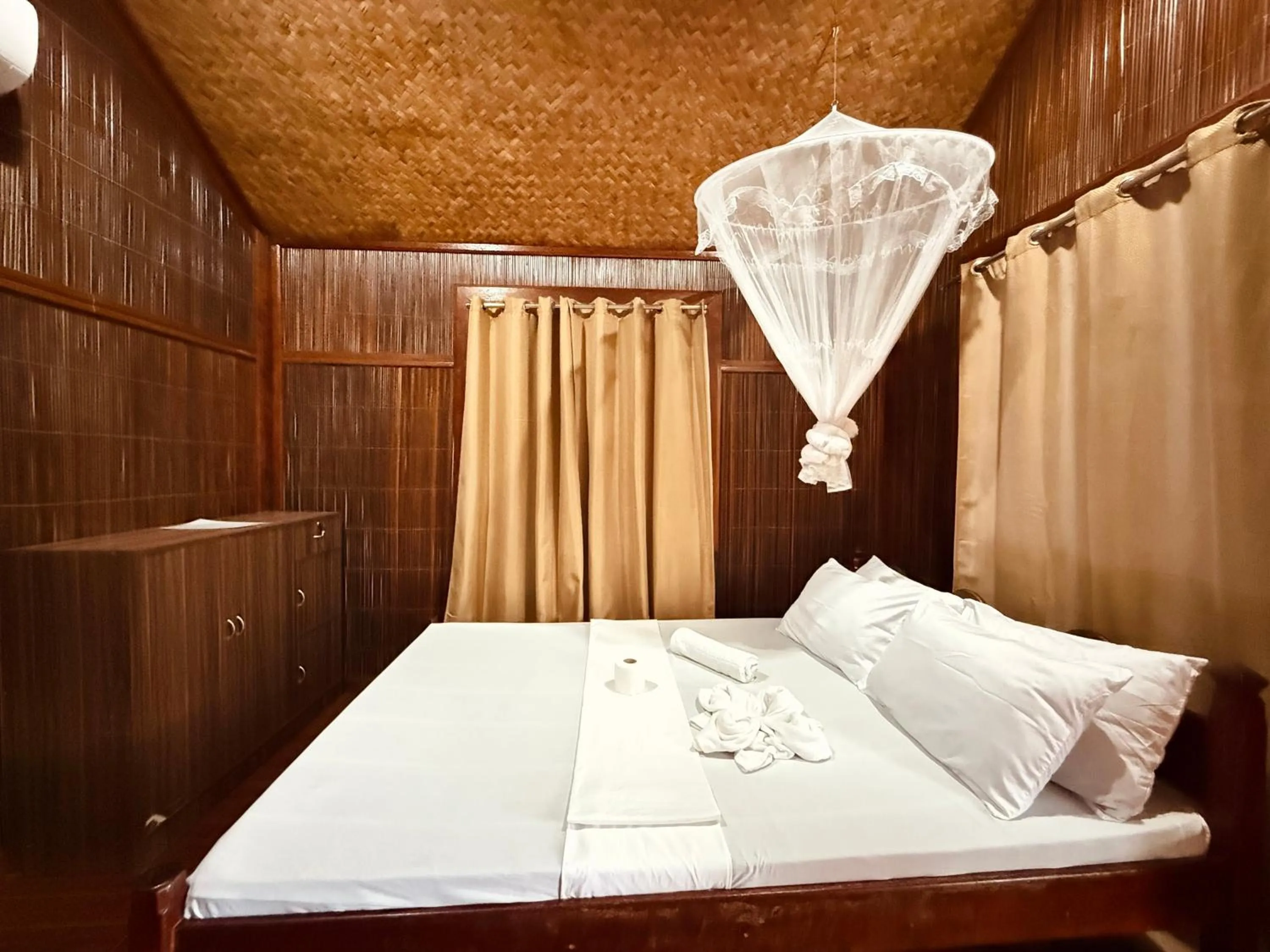 Bed in Victordelia Hilltop Hostel