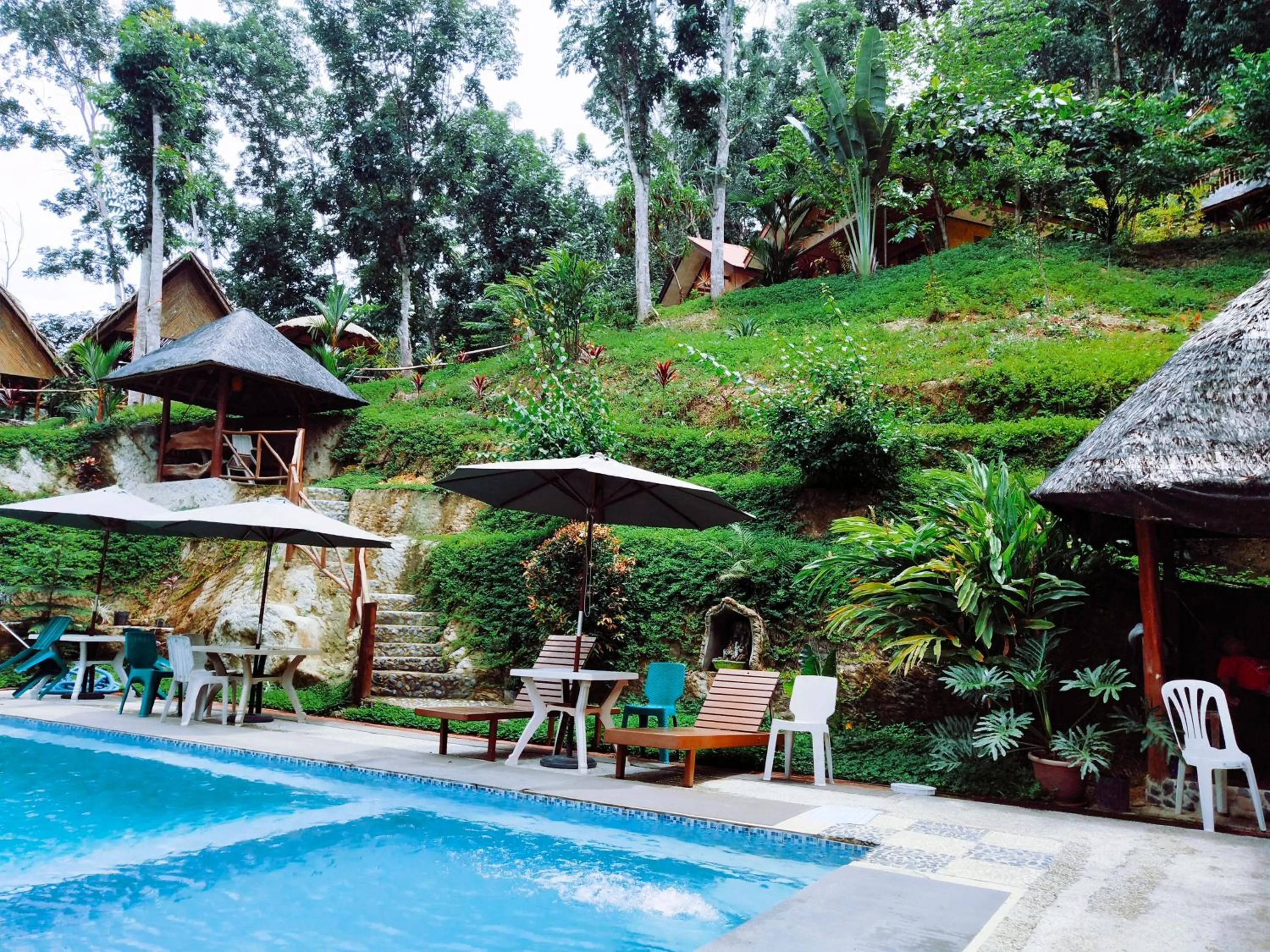 Property building in Victordelia Hilltop Hostel
