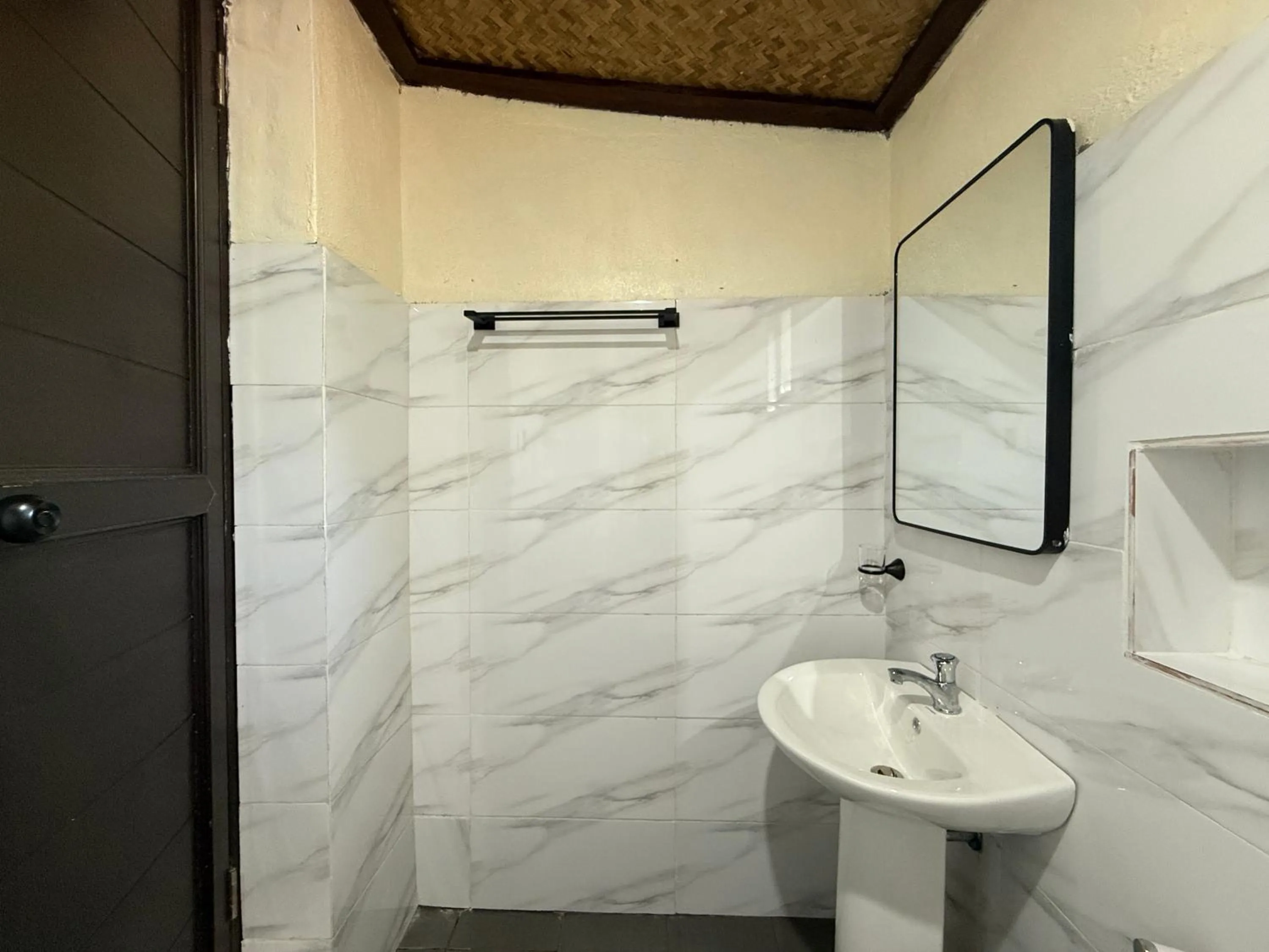 Victordelia Hilltop Hostel