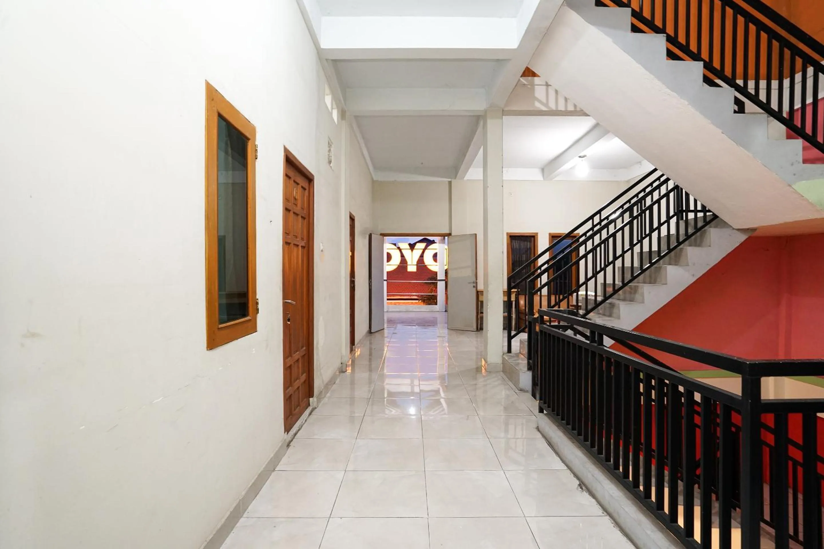 Balcony/Terrace in Kartika Syariah Homestay by Stayku