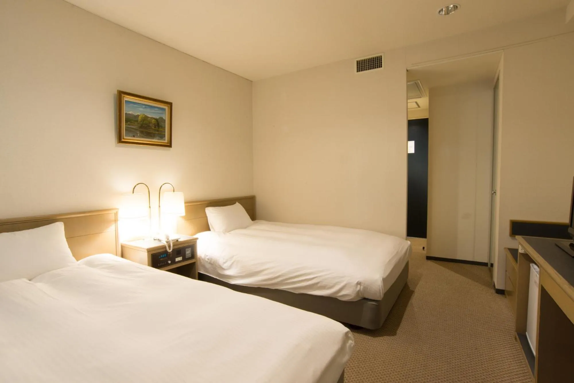 Bed in Hotel Suncrest