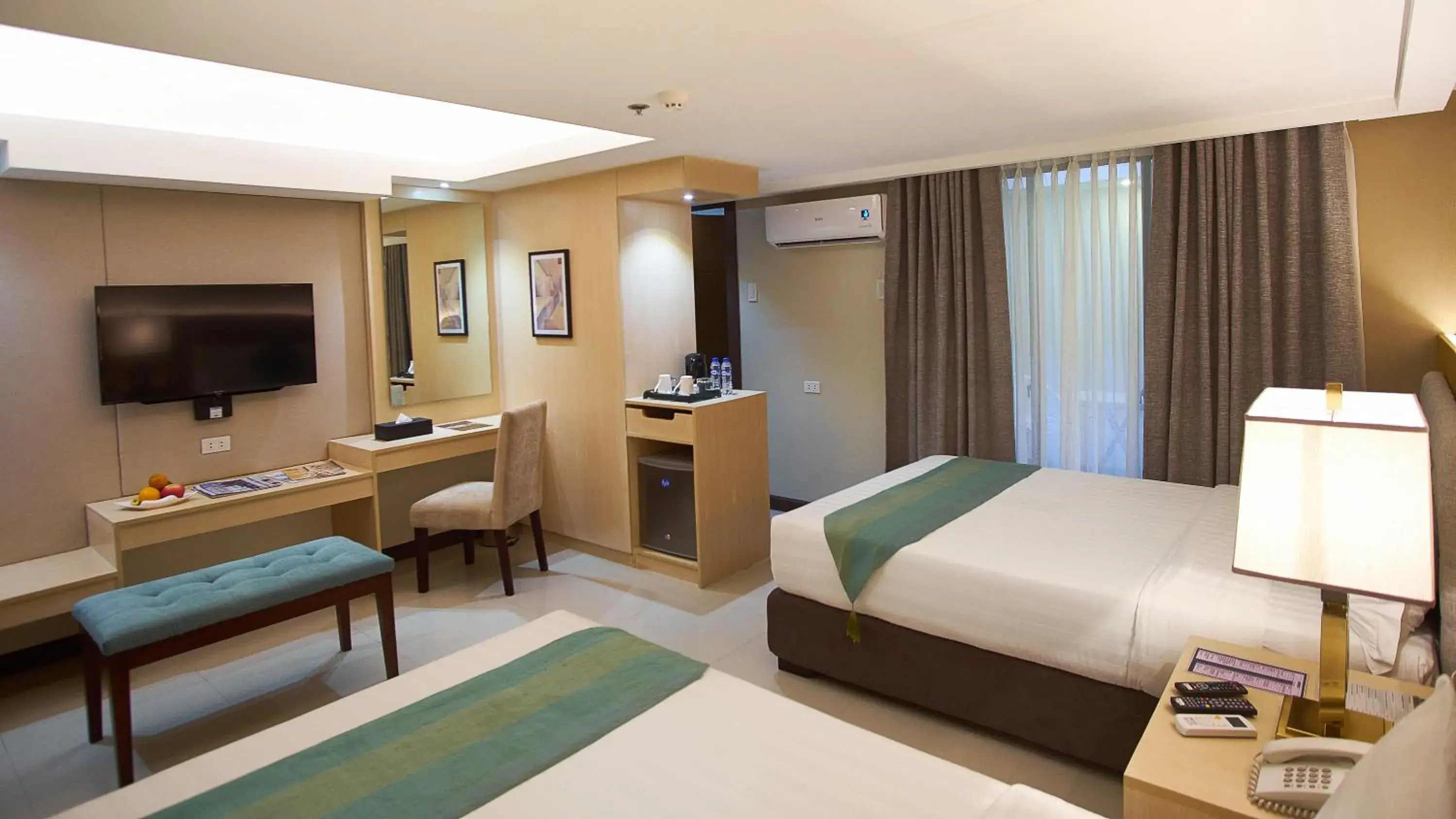 Superior Double or Twin Room in J7 Hotel Superior Double or Twin Room in J7 Hotel