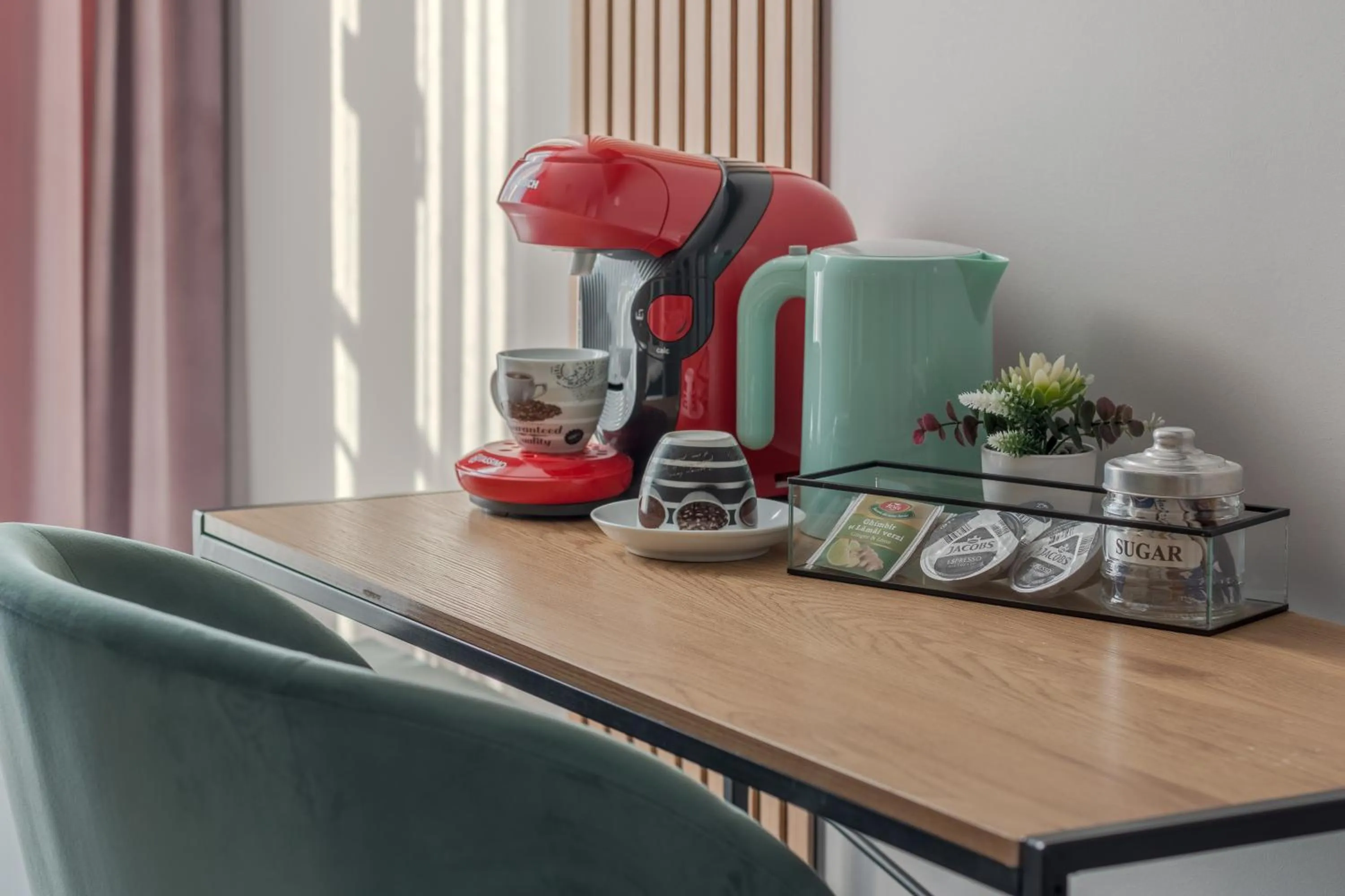 Coffee/tea facilities in Aparthotel Aria Boutique