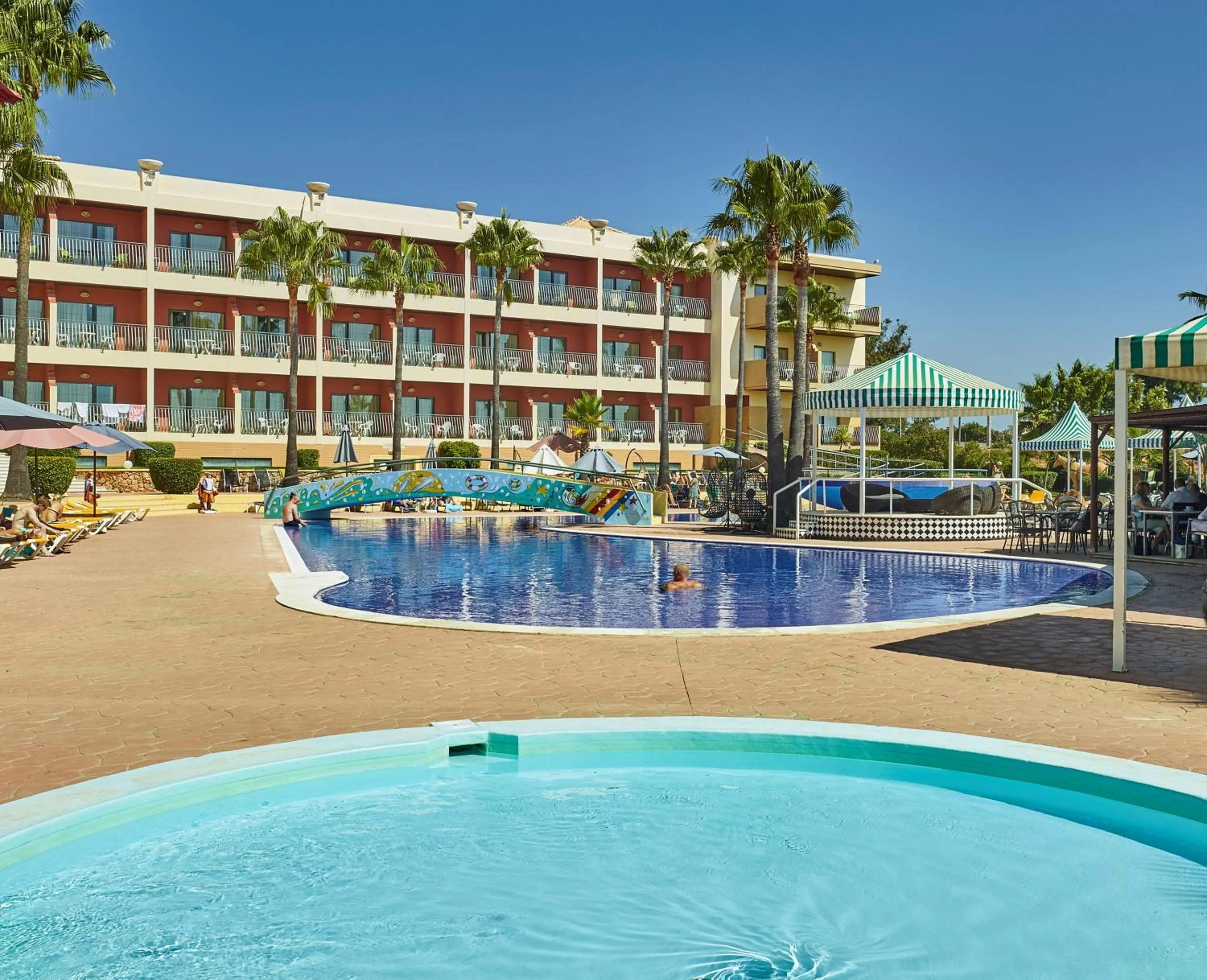 Swimming pool in Hotel Baia Grande