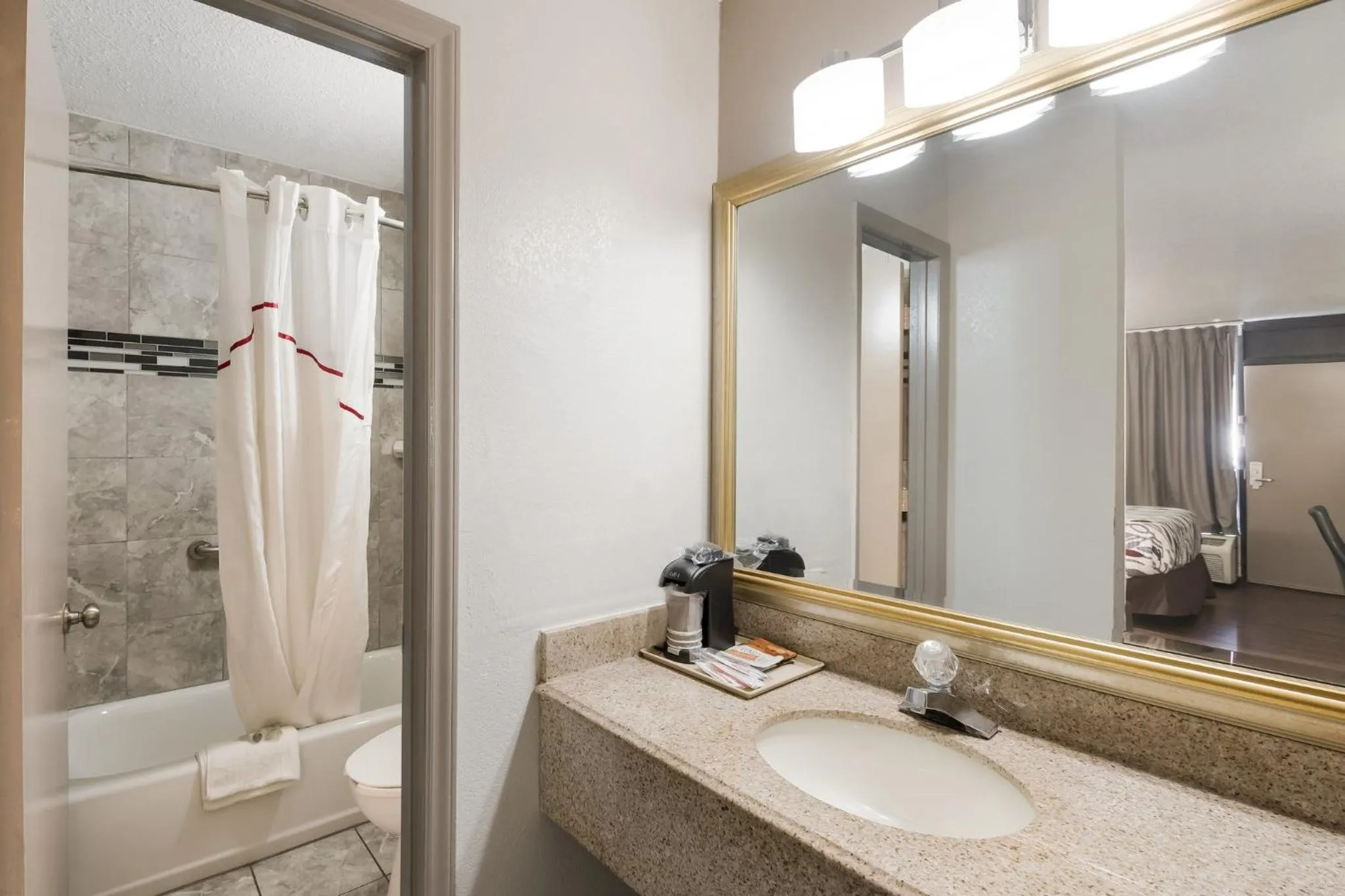 Bathroom in Red Roof Inn Lenoir