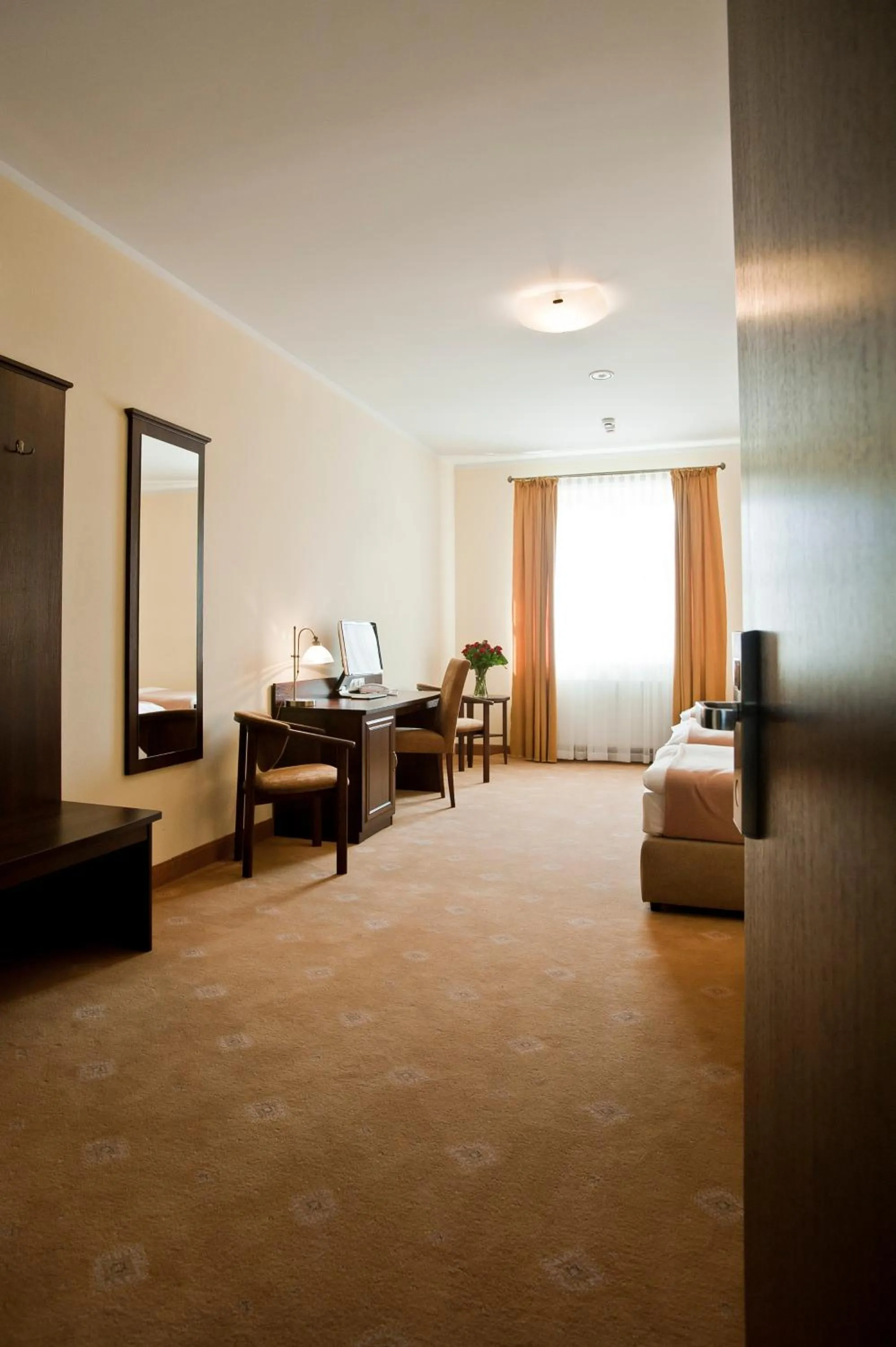 Photo of the whole room in Kamienica Szefferów 1848 r.