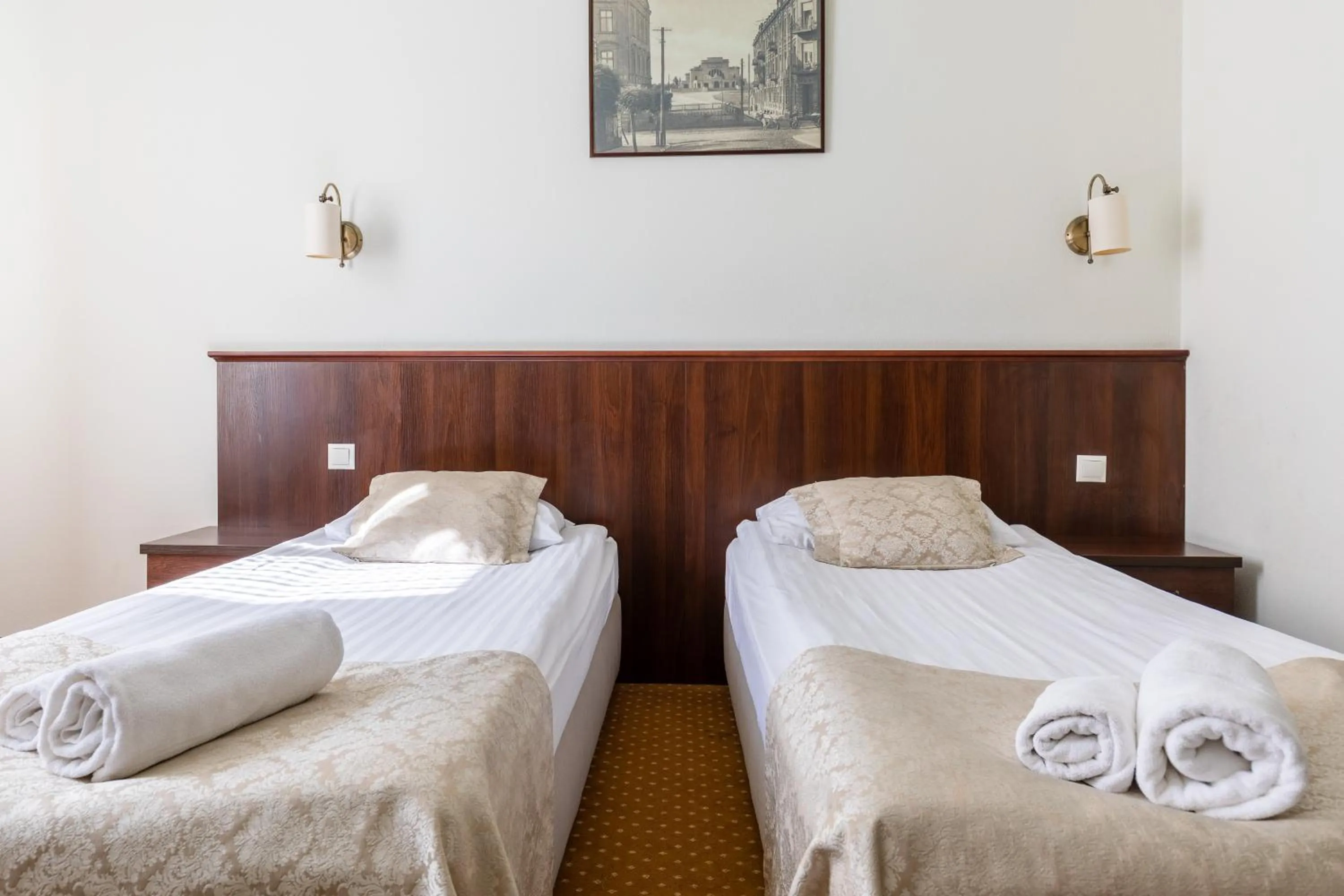 Photo of the whole room, Bed in Kamienica Szefferów 1848 r.