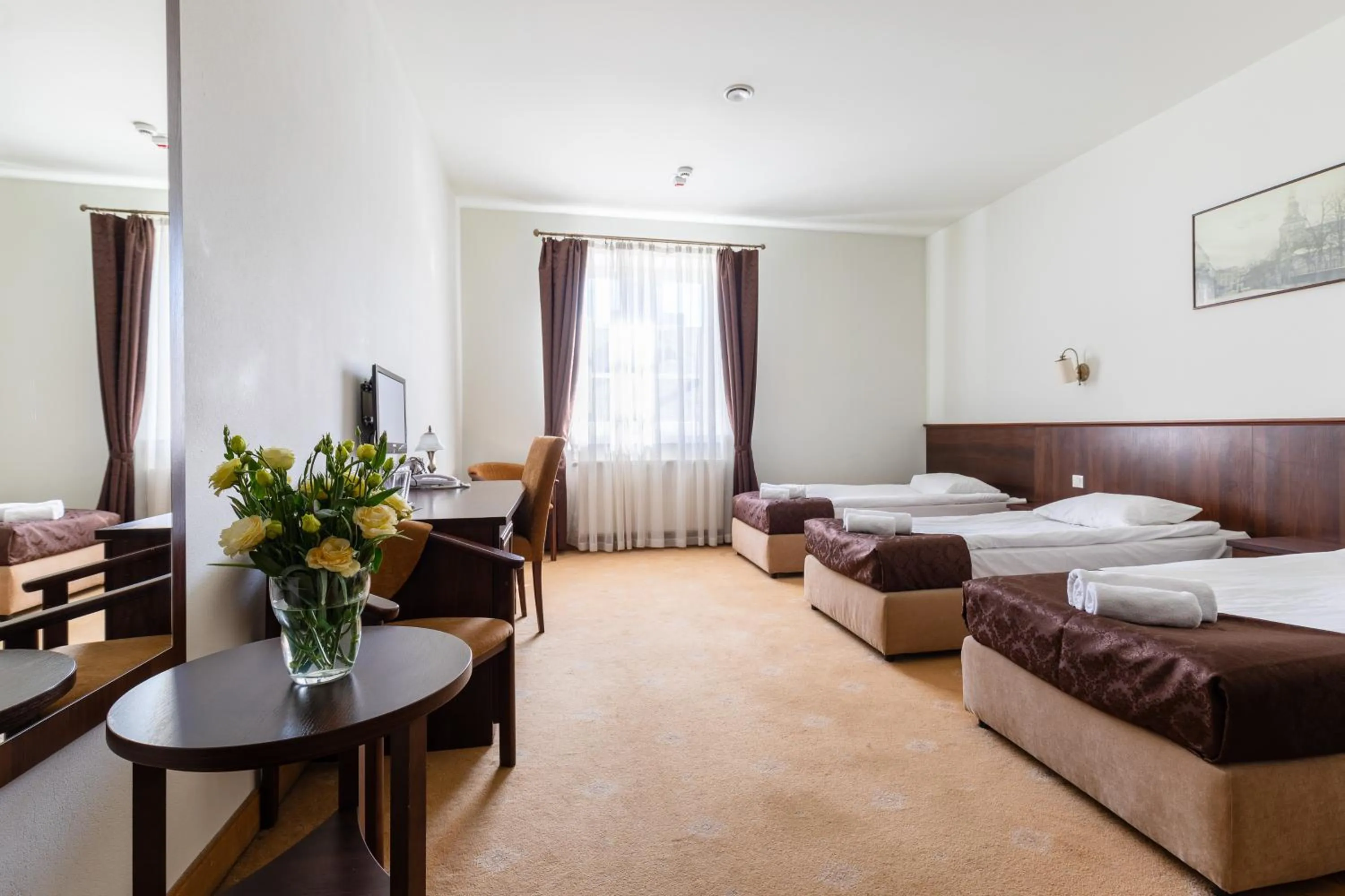 Photo of the whole room, Bed in Kamienica Szefferów 1848 r.