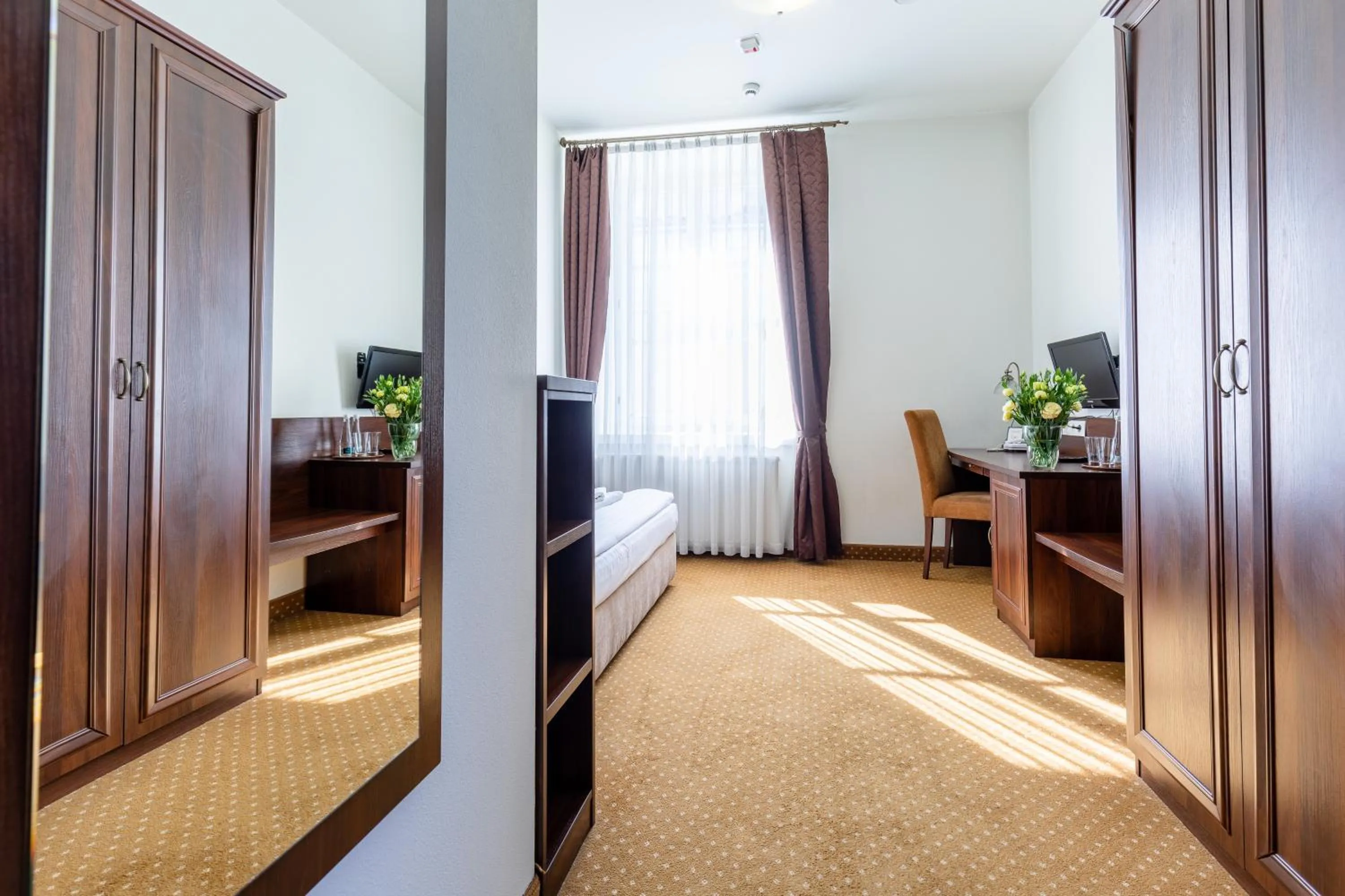 TV and multimedia, Bed in Kamienica Szefferów 1848 r.