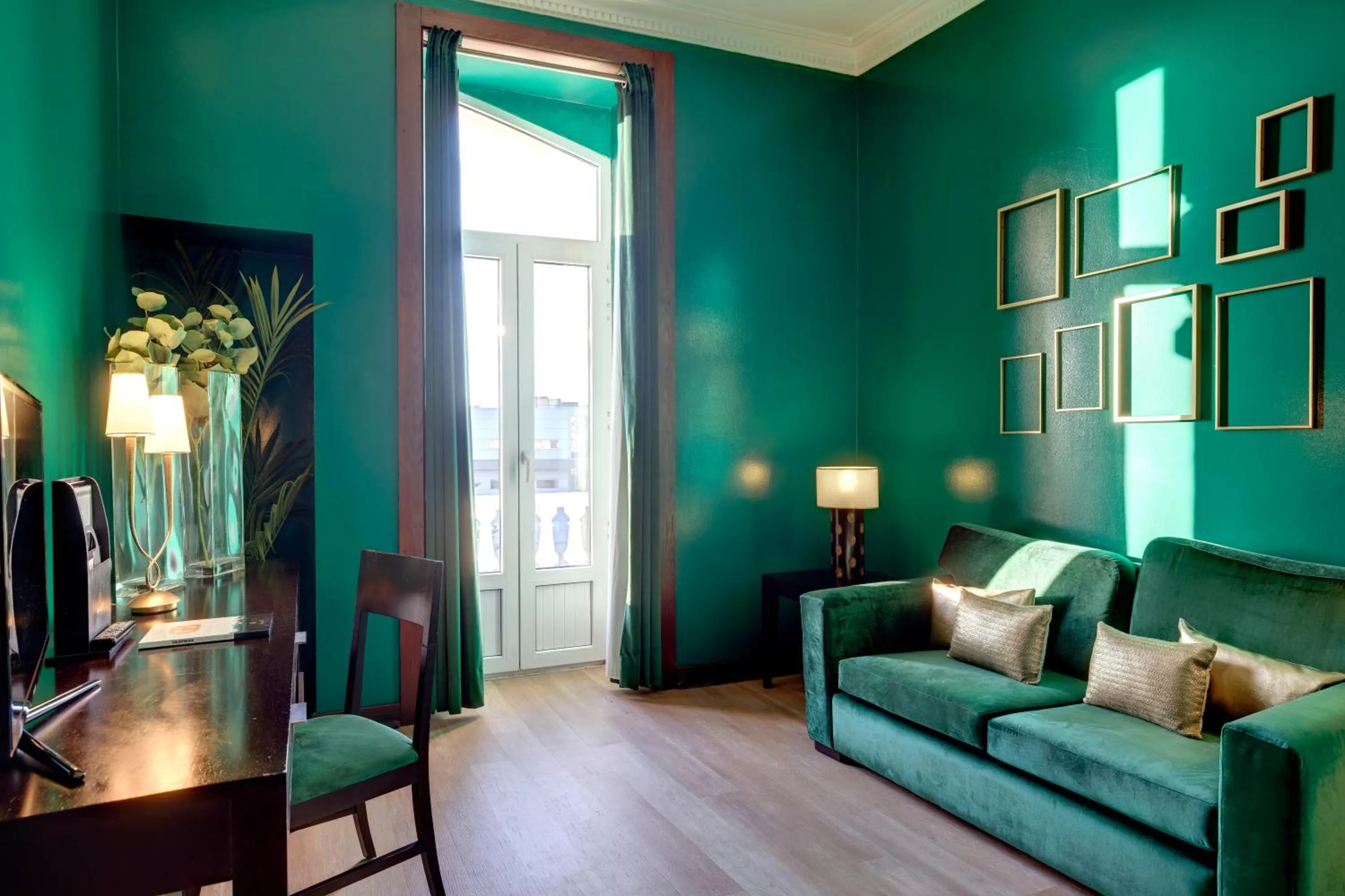 Bedroom in Hotel Inglaterra - Charme & Boutique