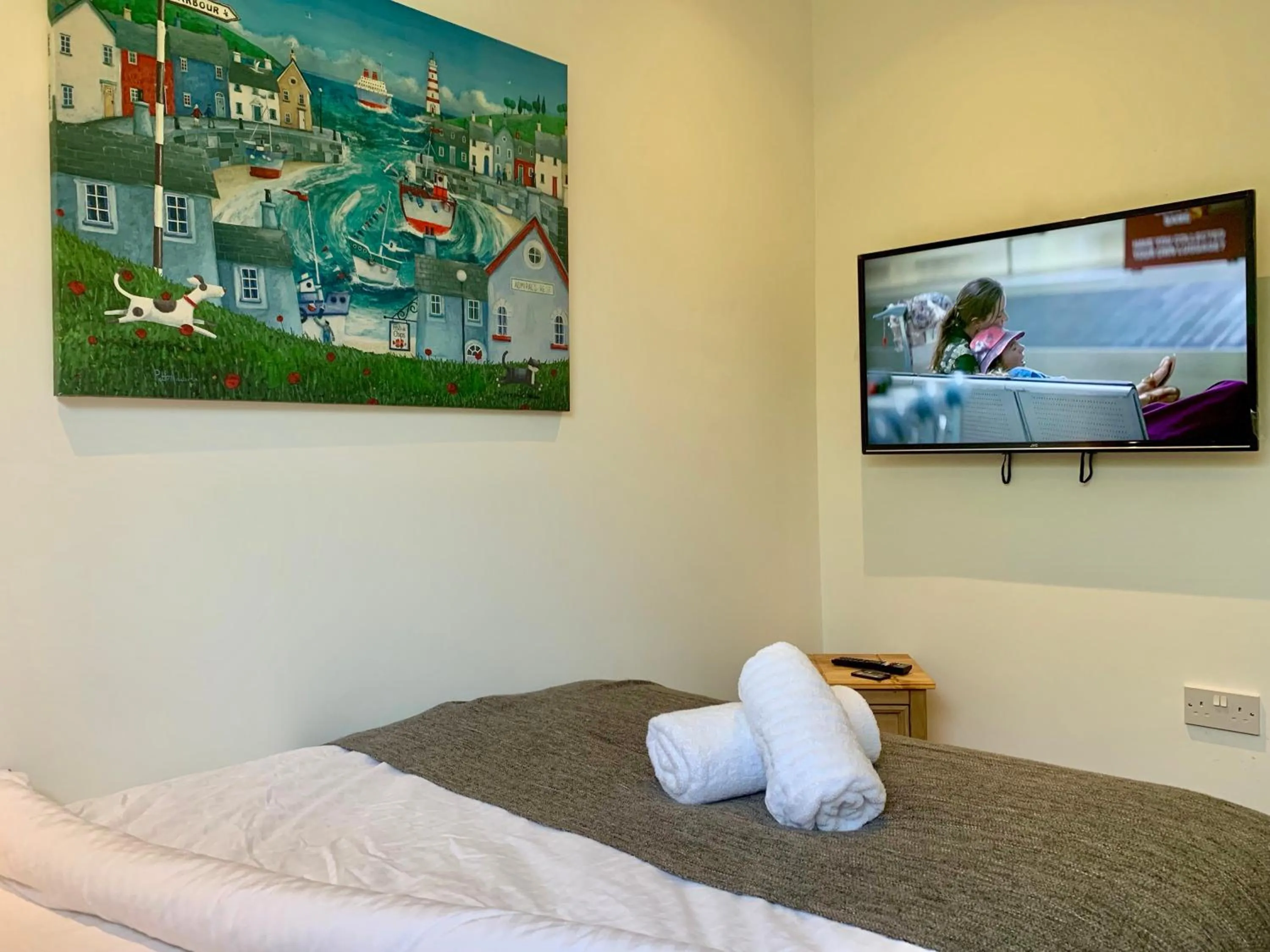 Bed in TheWaterfrontLodges