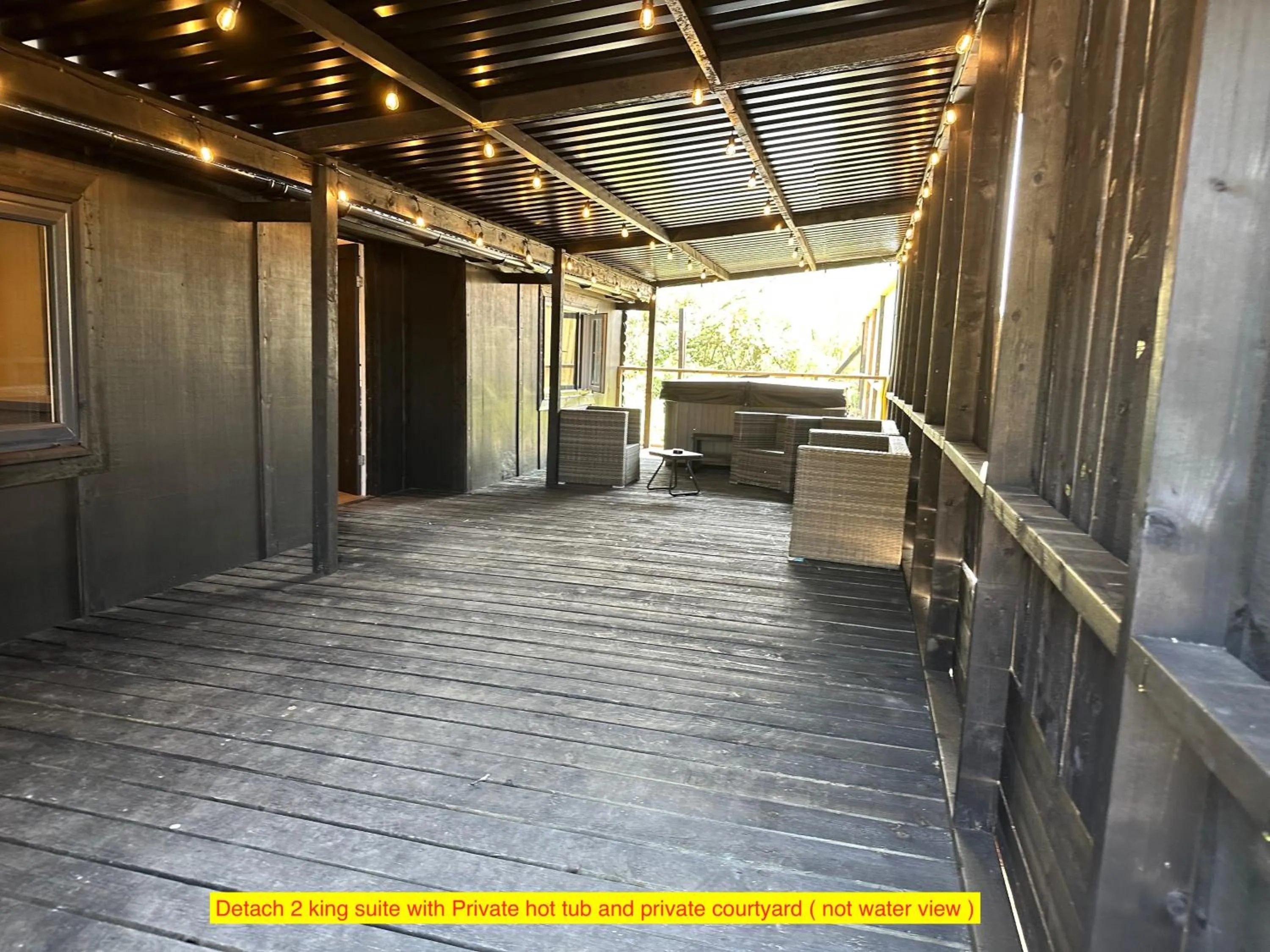 Hot Tub in TheWaterfrontLodges