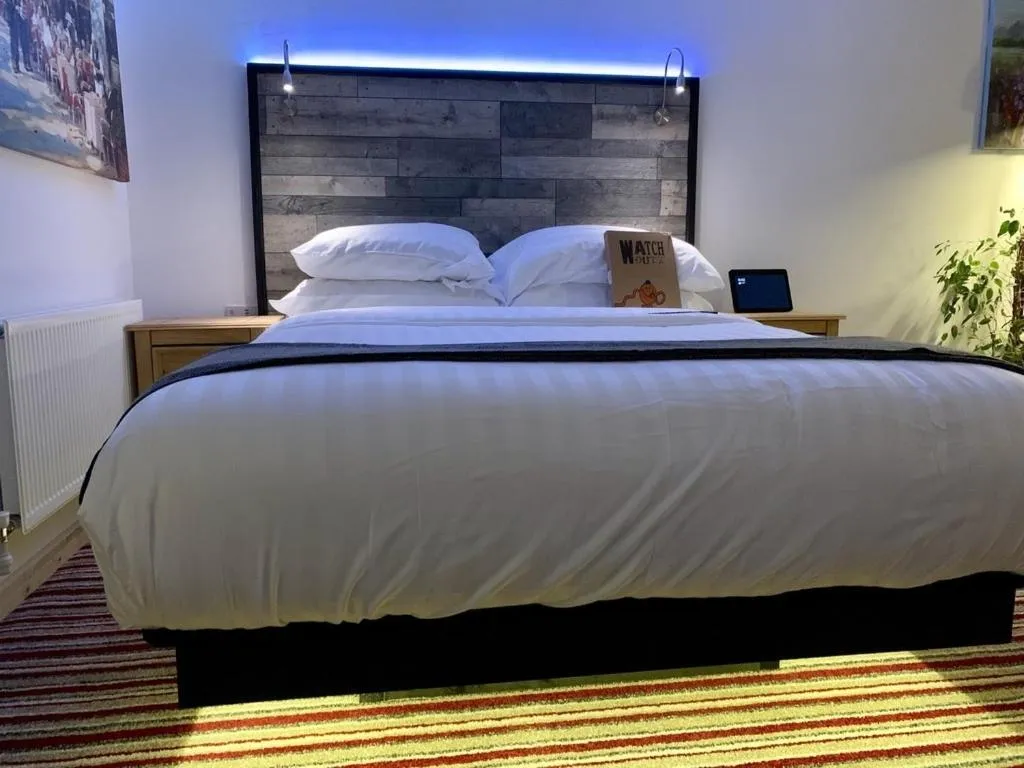 Bedroom, Bed in The Waterfront Lodges