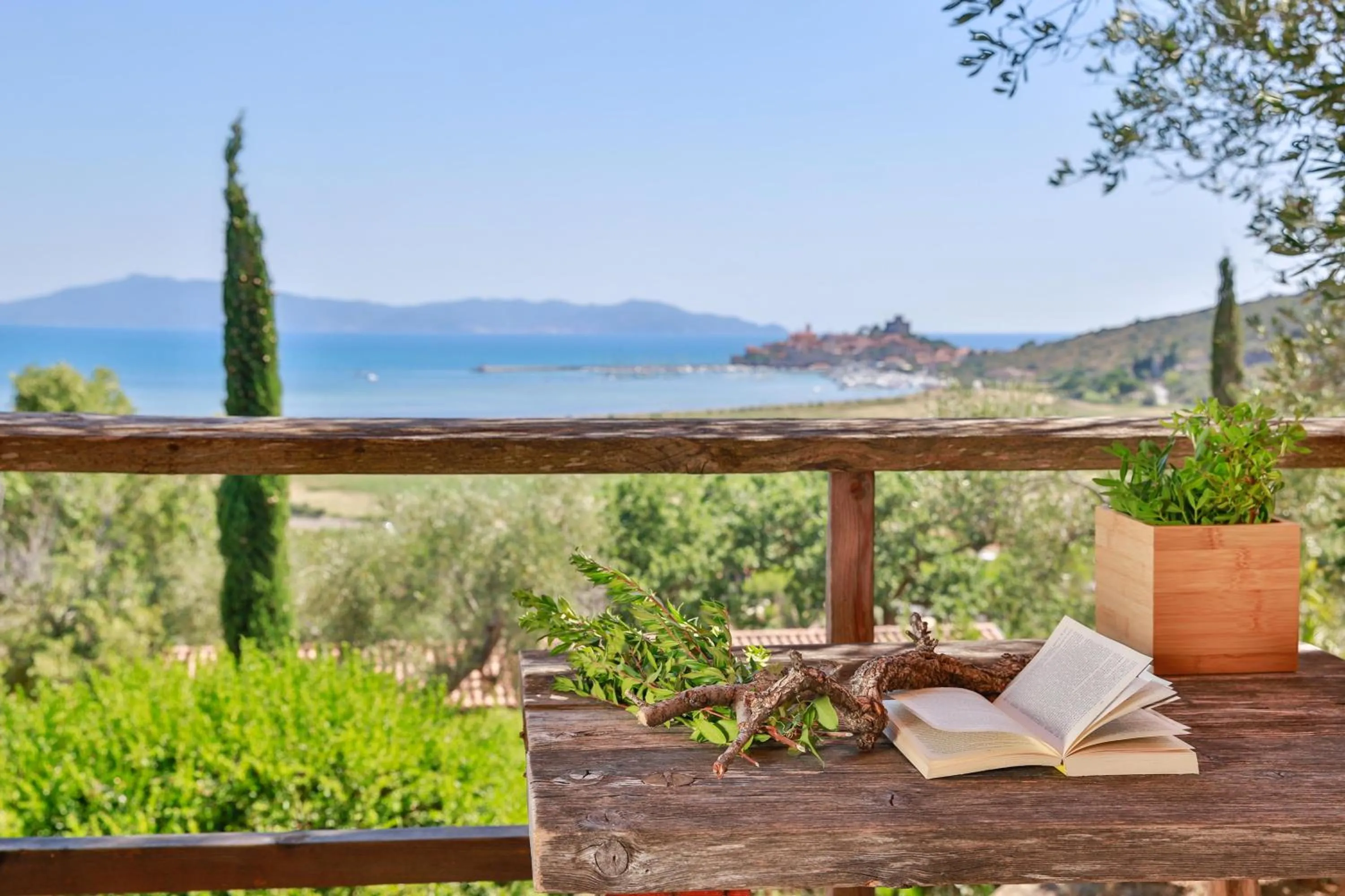 Photo of the whole room in Gitavillage Talamone