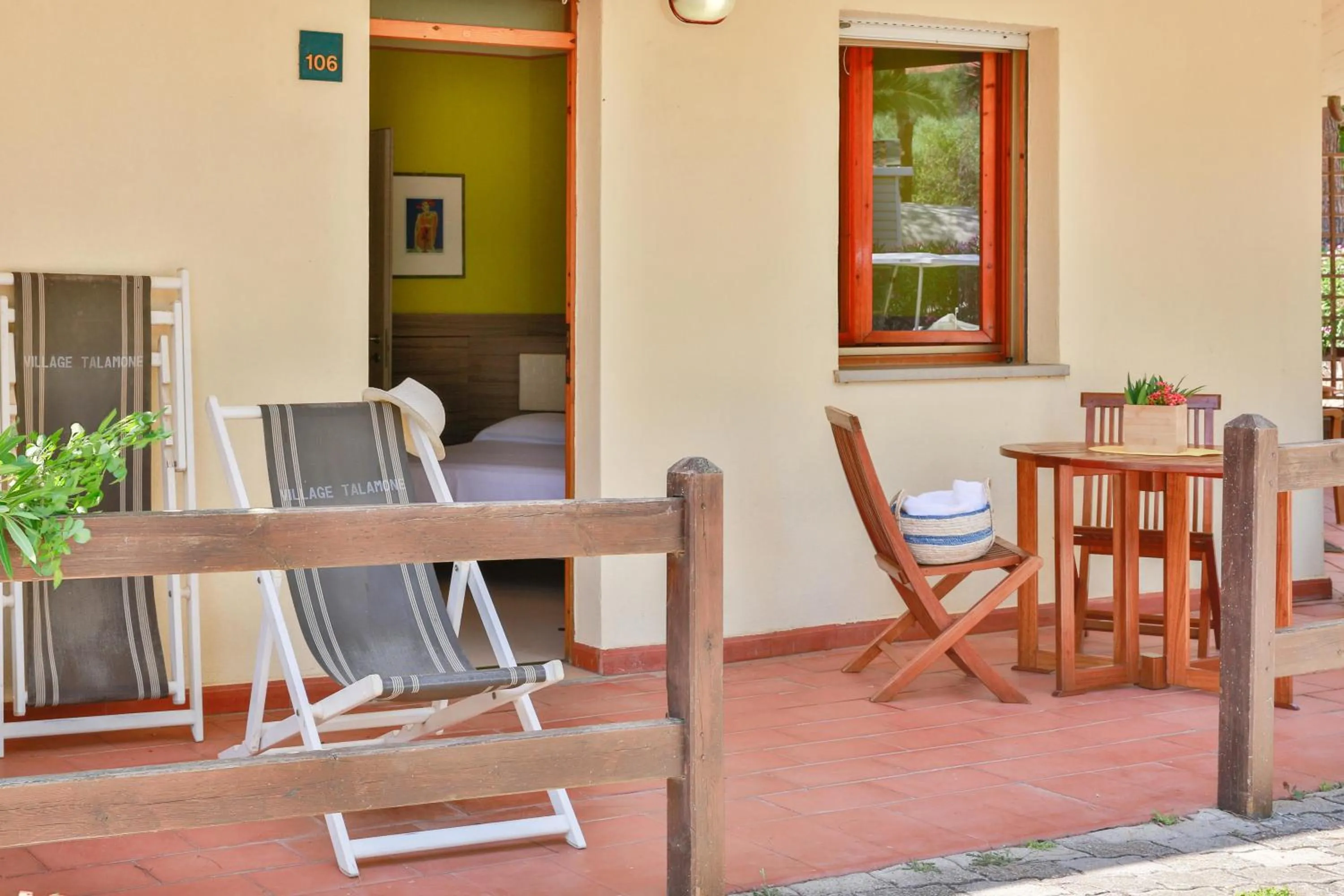 Photo of the whole room in Gitavillage Talamone