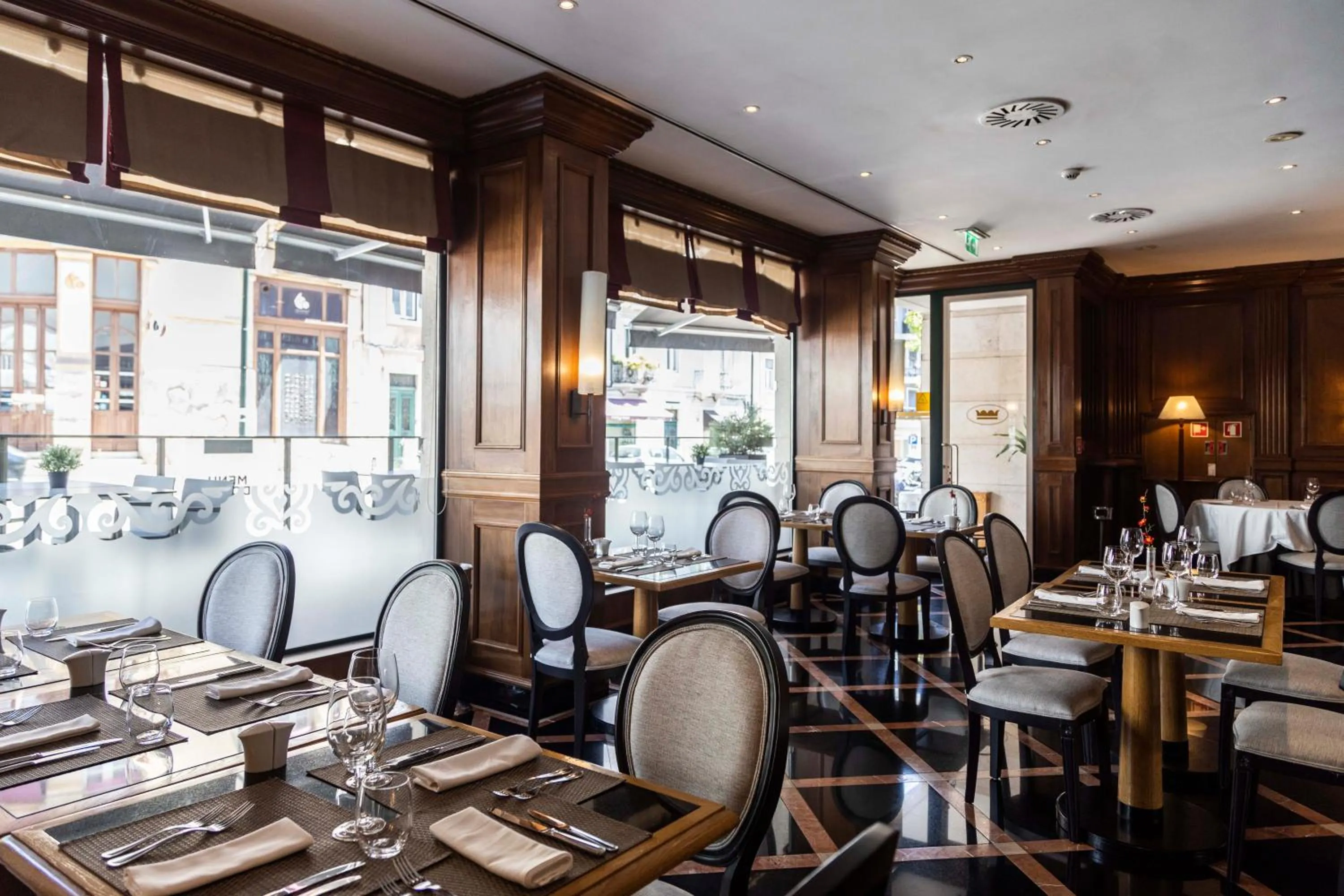 Restaurant/places to eat in Hotel Real Palacio