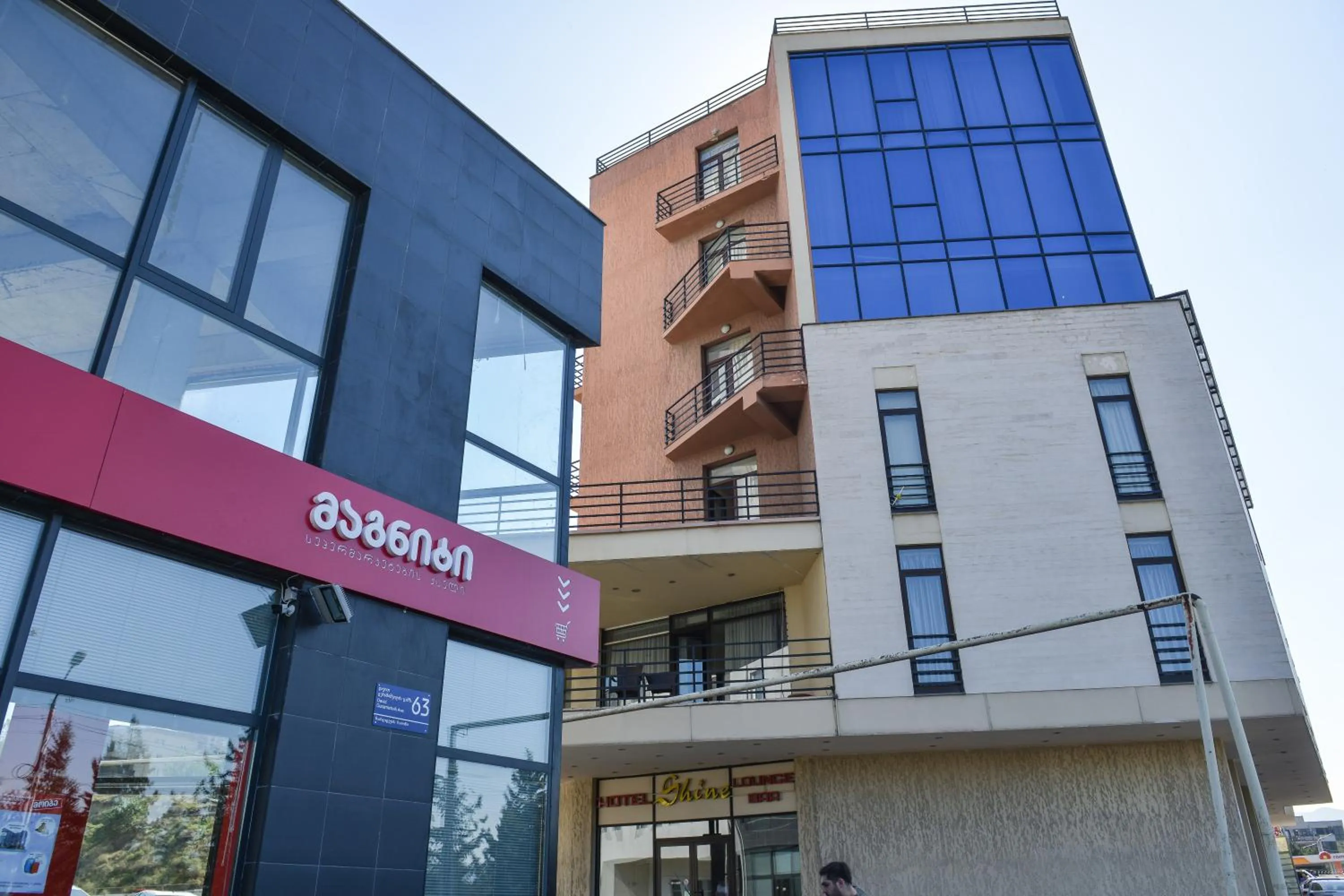 Facade/entrance in Hotel Shine Palace