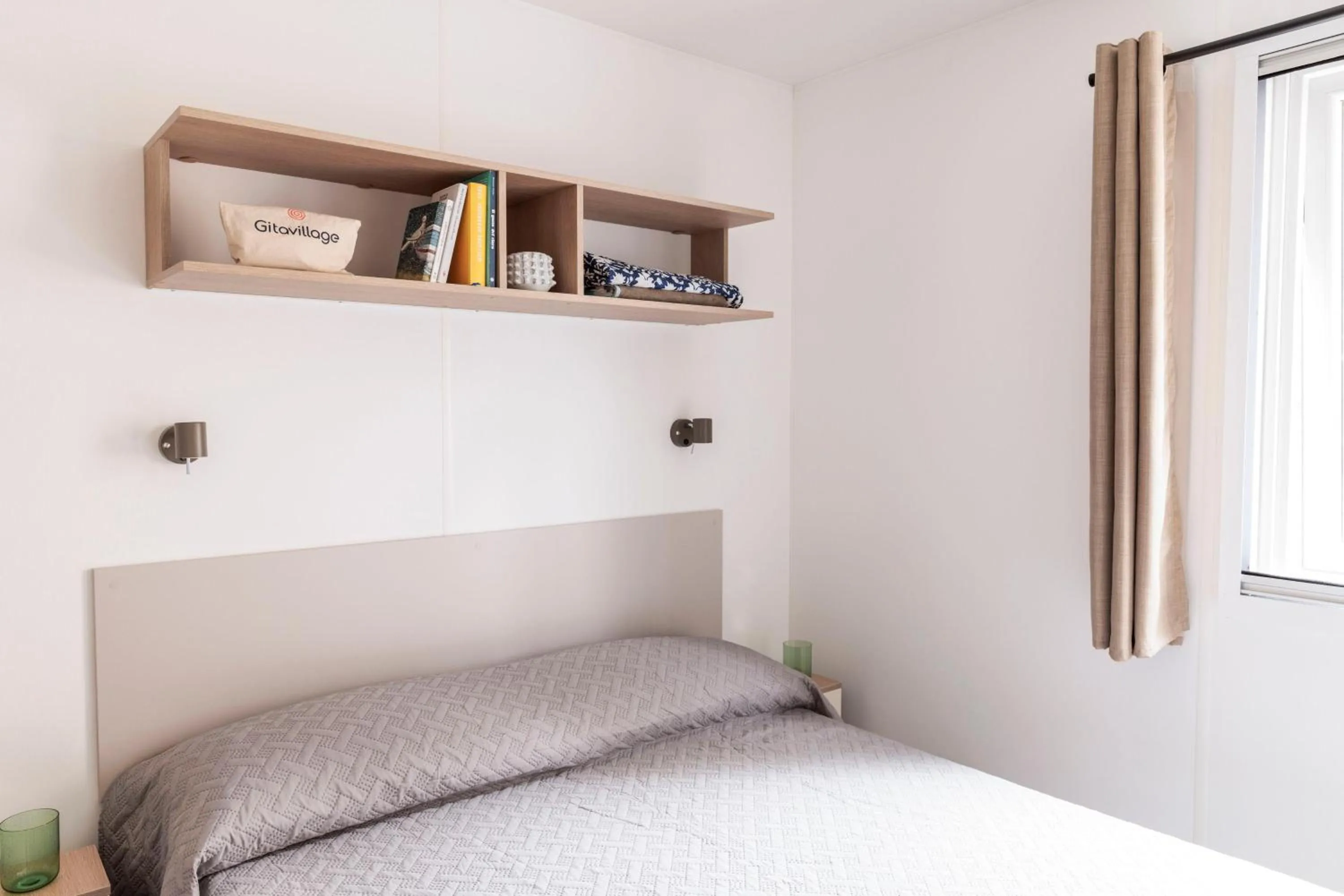 Photo of the whole room, Bed in Gitavillage Il Gabbiano