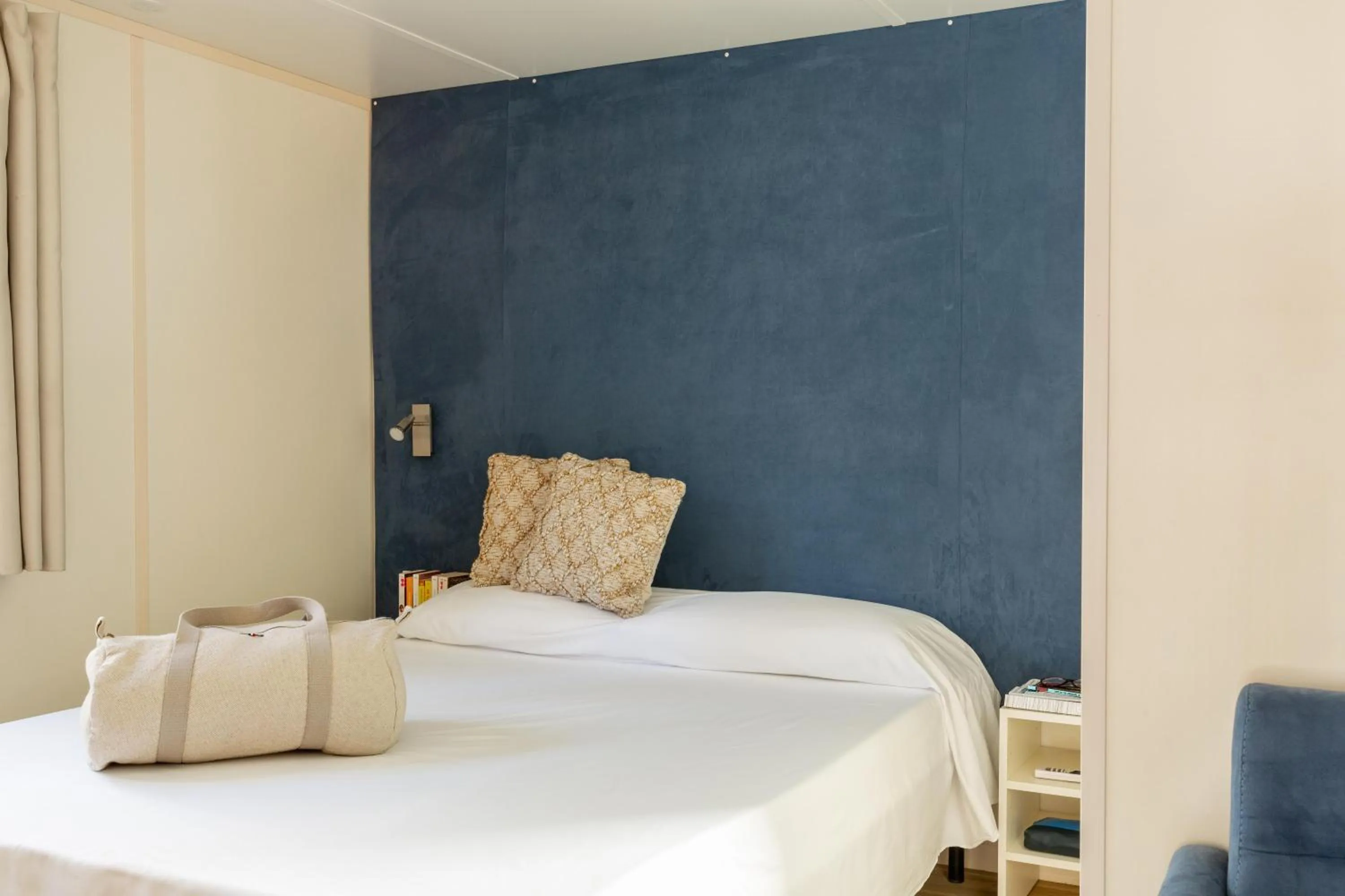 Photo of the whole room, Bed in Gitavillage Il Gabbiano