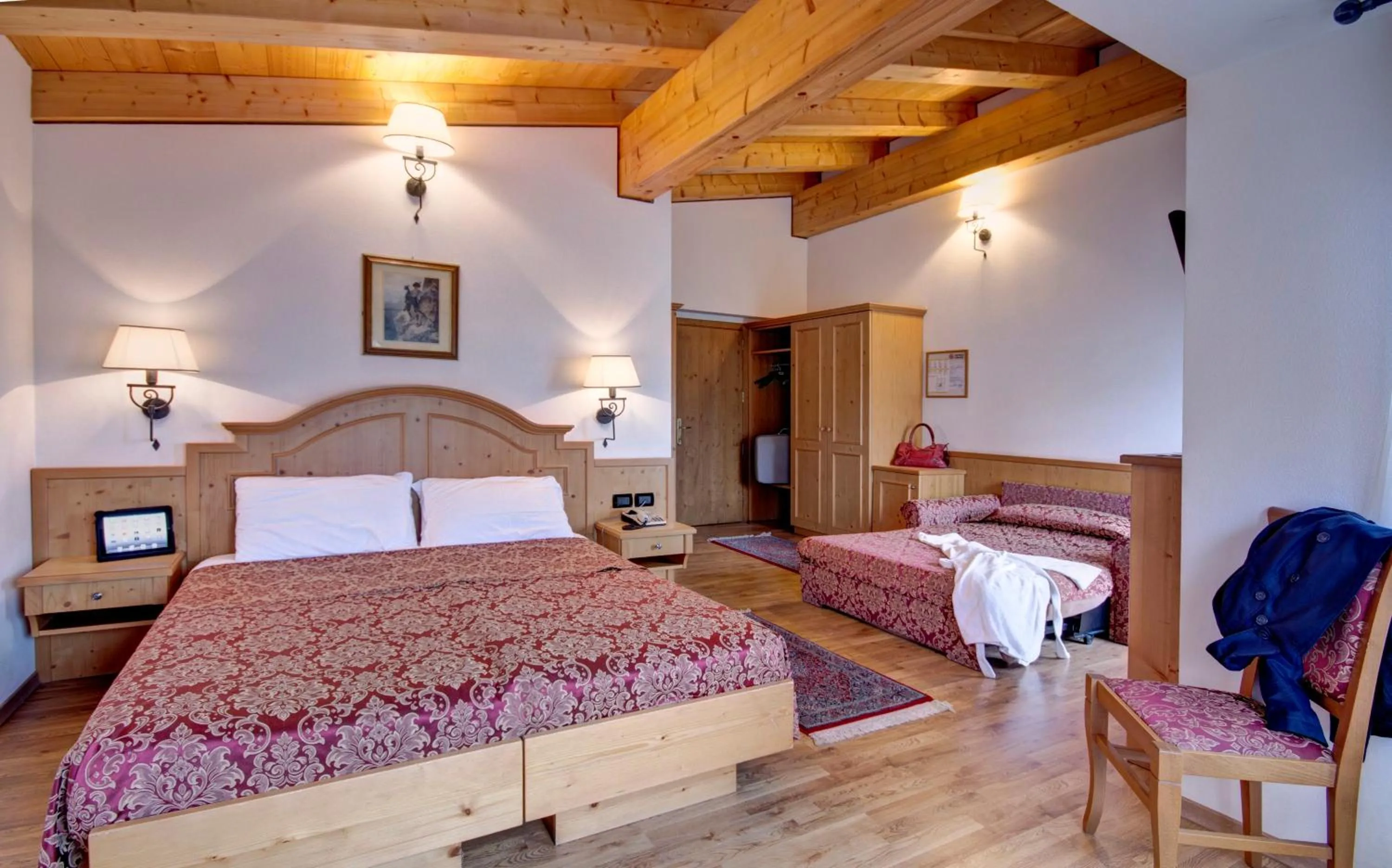 Bed in Hotel Des Alpes
