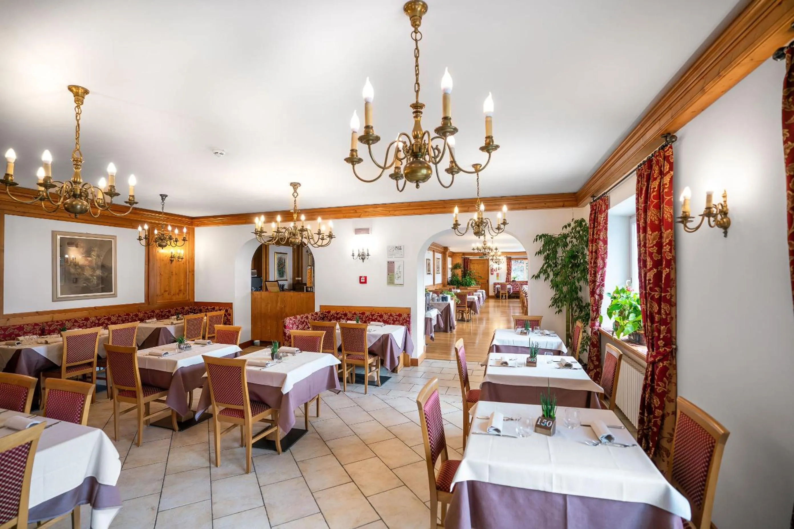 Restaurant/places to eat in Hotel Des Alpes