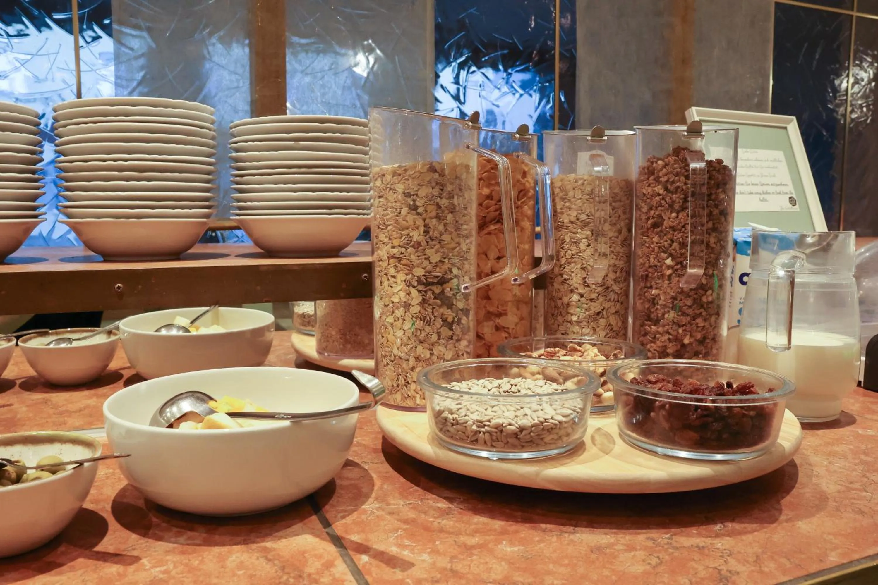 Breakfast in Arthotel Ana Panorama