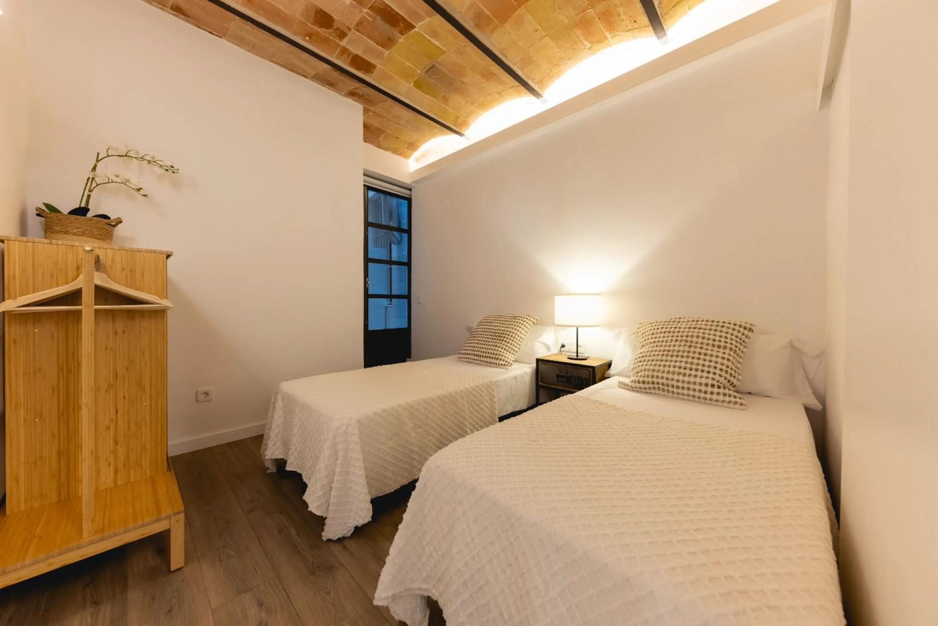 Bed in Bravissimo Cort Reial Entresol B