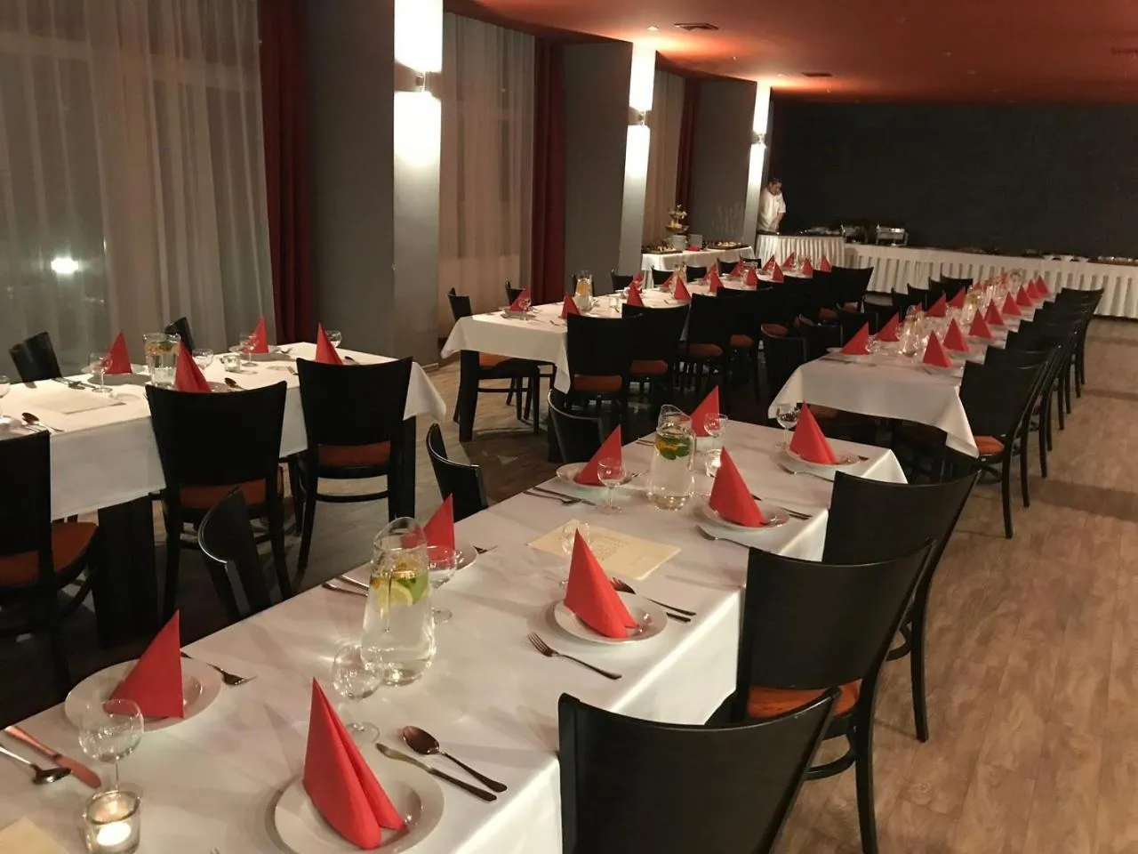 Restaurant/places to eat in Hotel Panorama