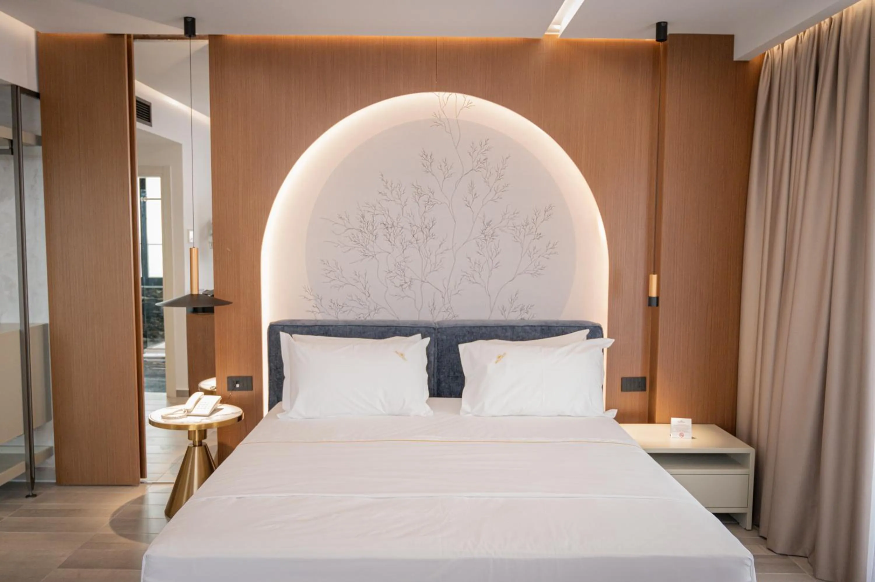 Bed in Brilliant Hotel & SPA