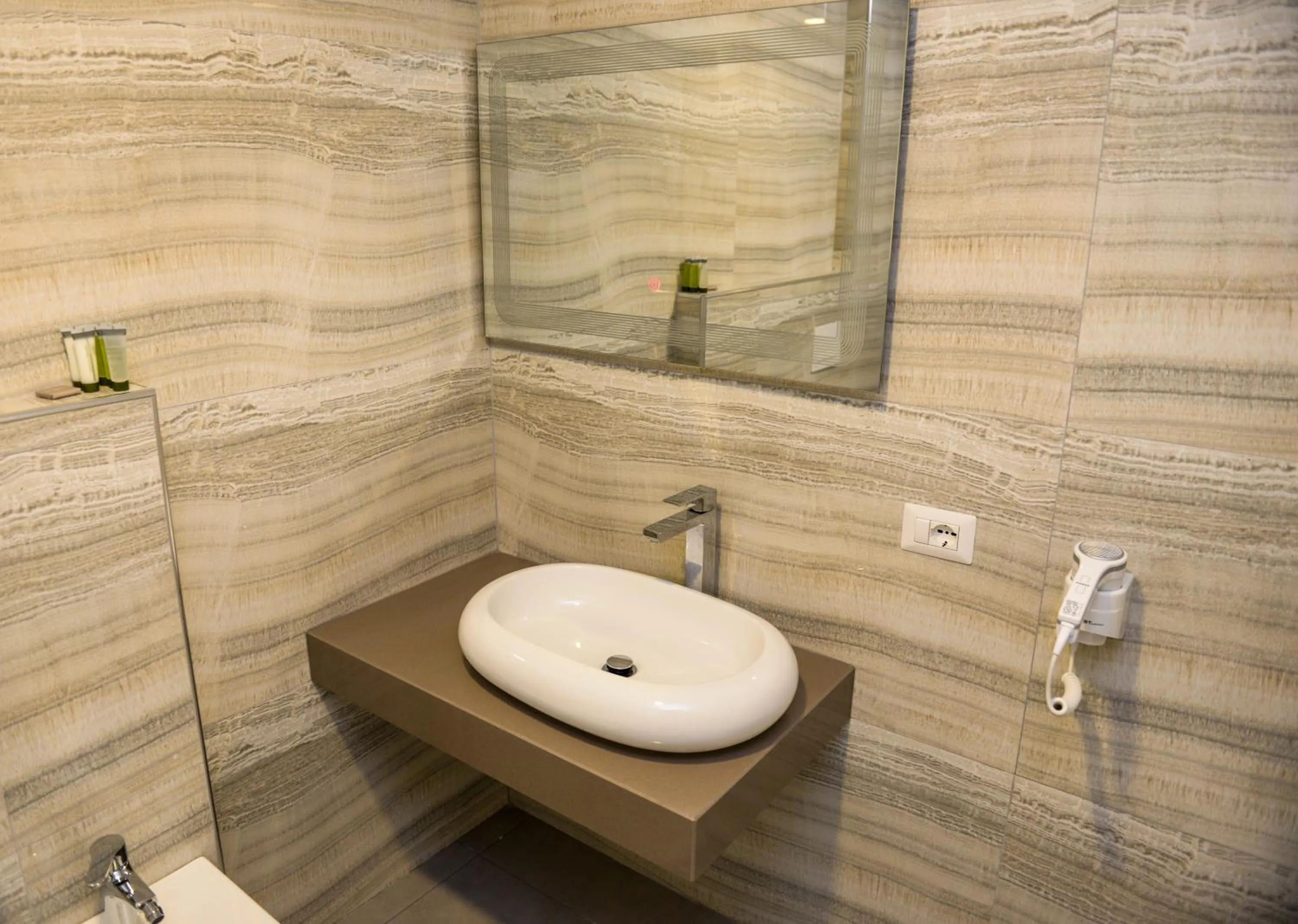 Brilliant Hotel & SPA