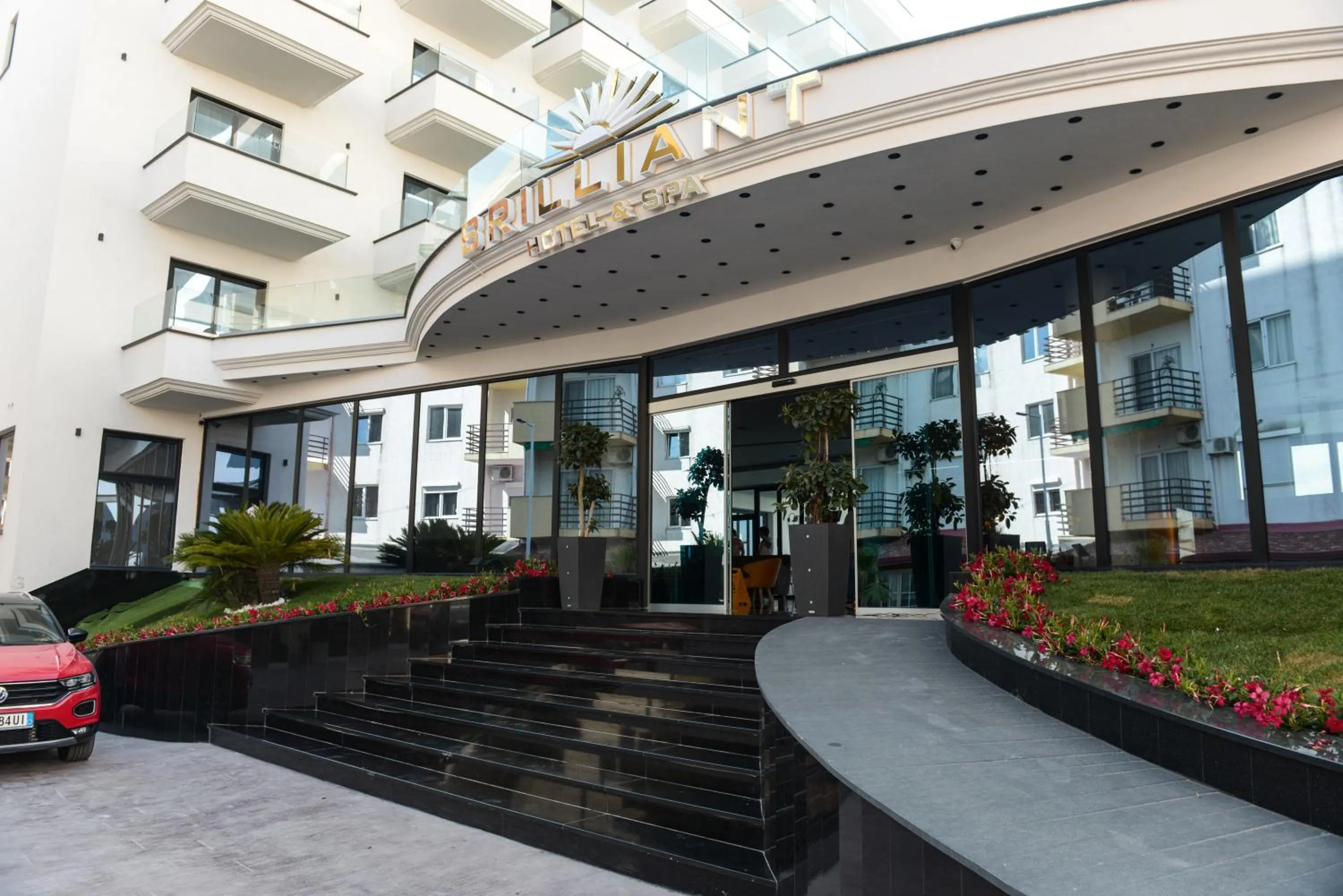 Facade/entrance in Brilliant Hotel & SPA