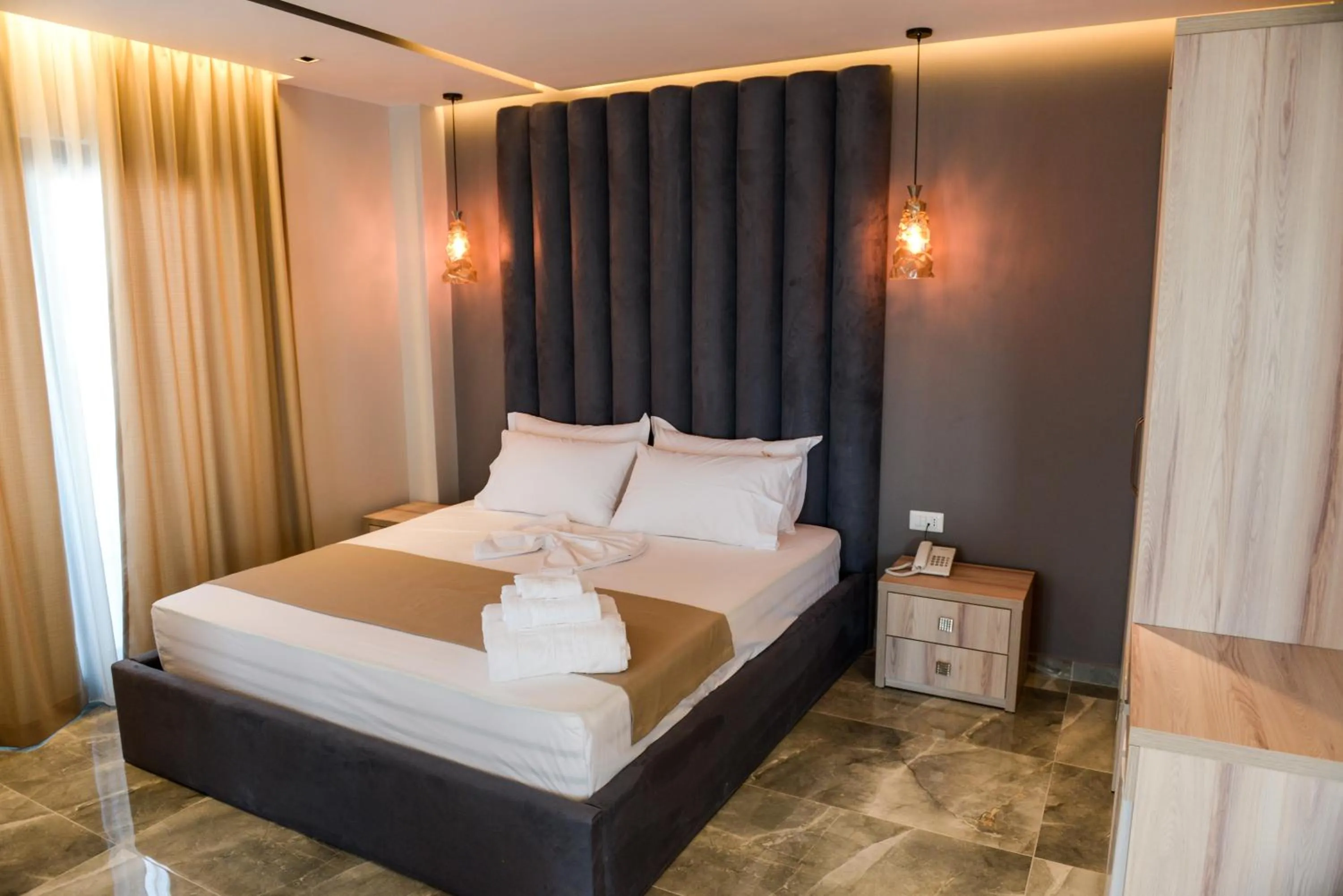 Bed in Brilliant Hotel & SPA