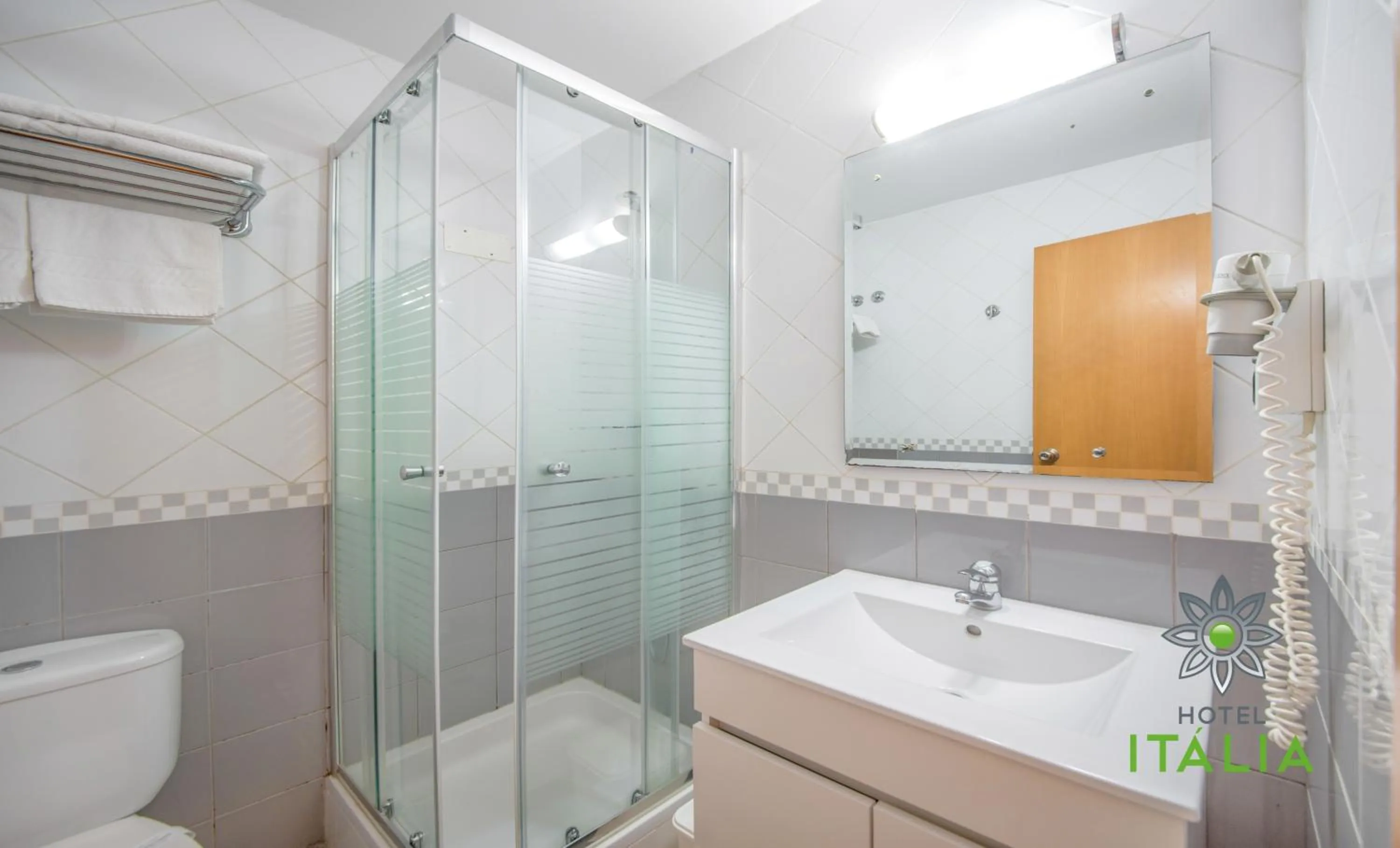 Shower in Hotel Italia